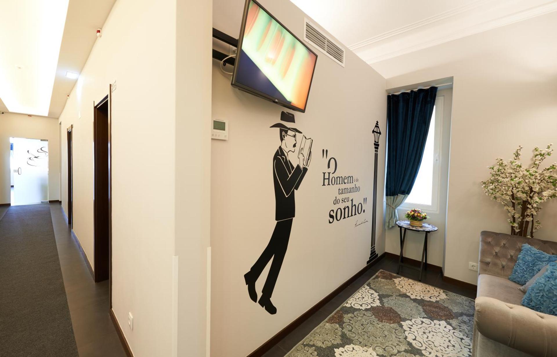 Communal lounge/ TV room