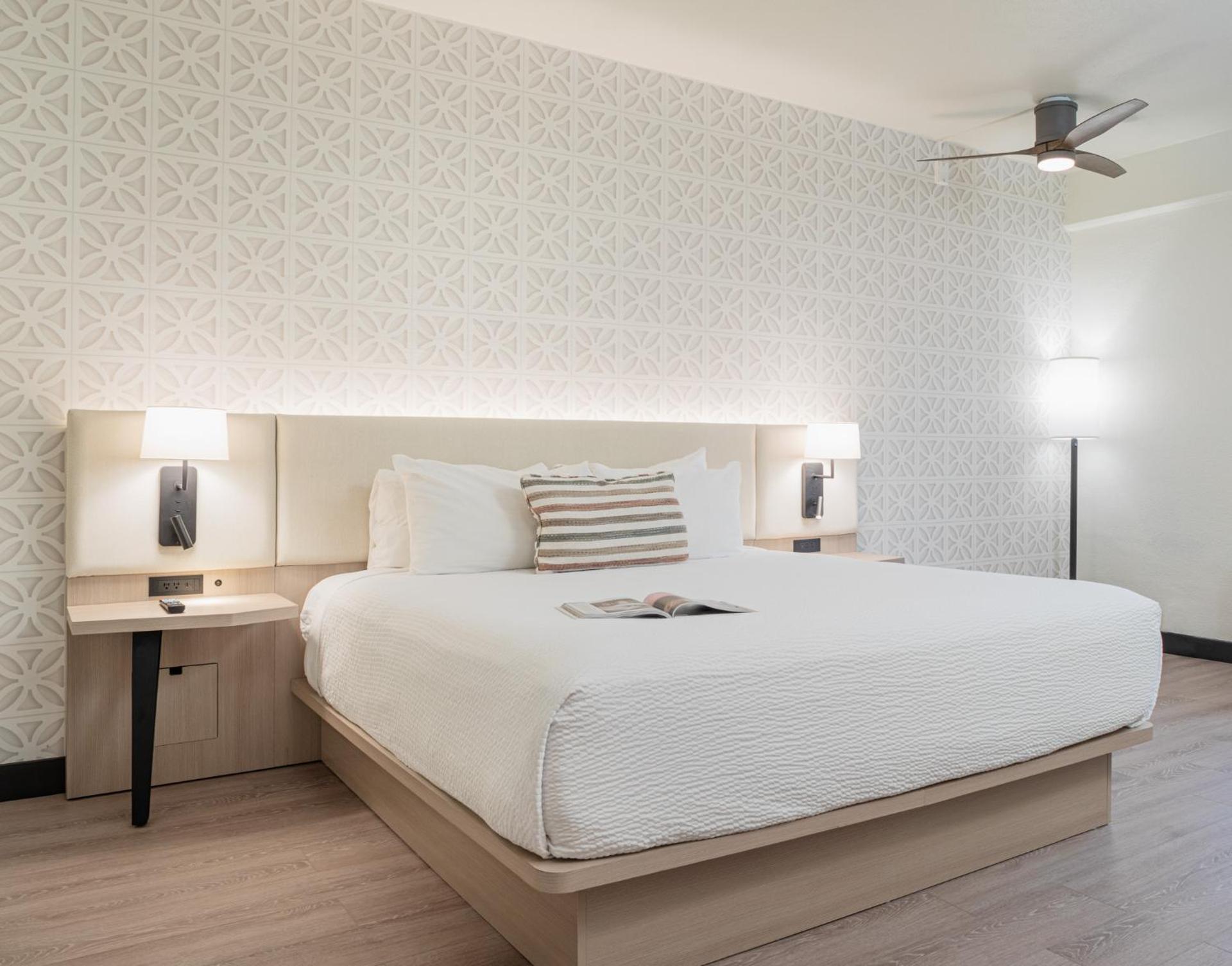 Palm Mountain Resort & Spa