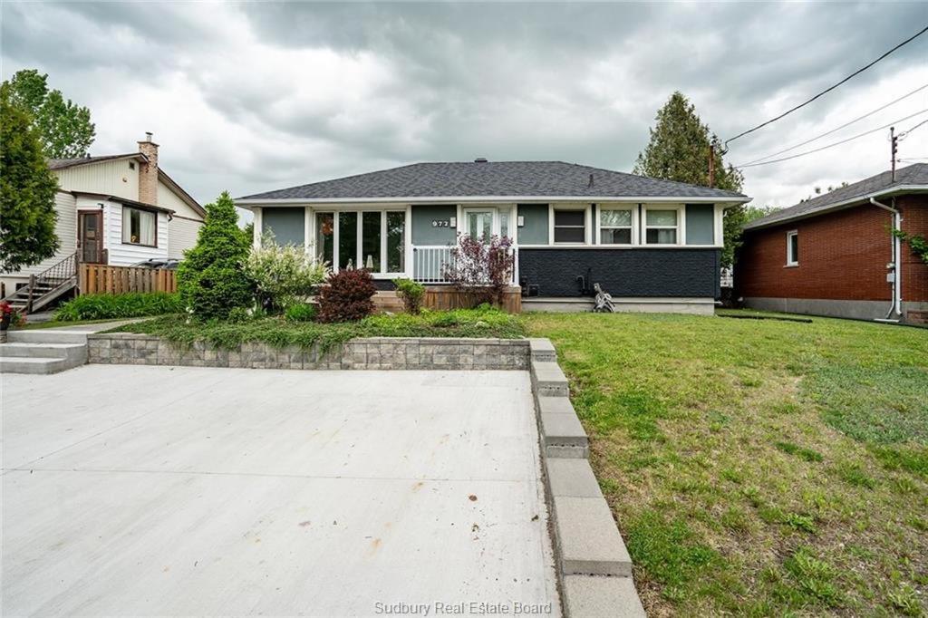 Room in Sudbury - request parking before booking