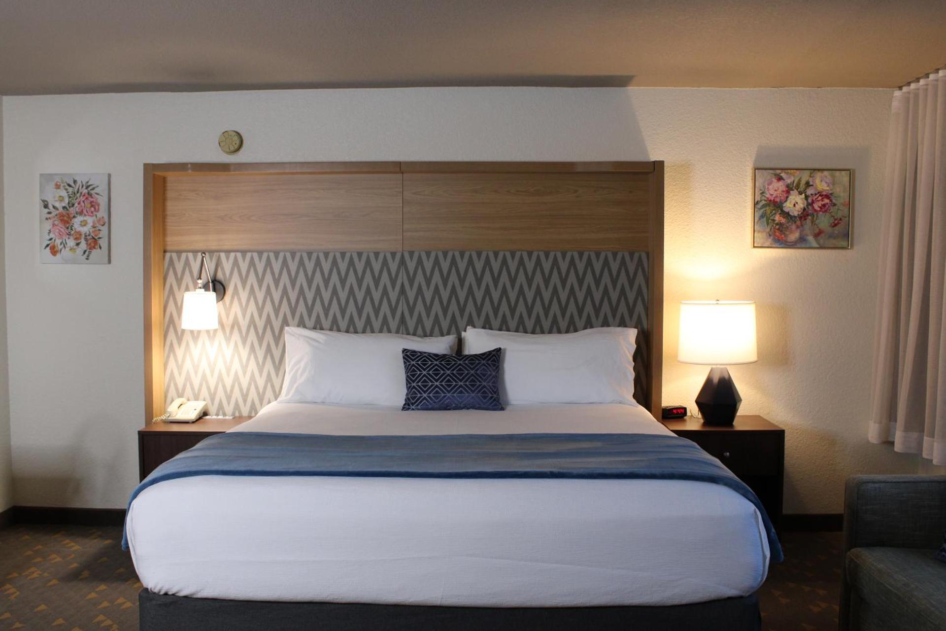 Wyndham Flint MI Grand Blanc Bishop Airport Conference Ct