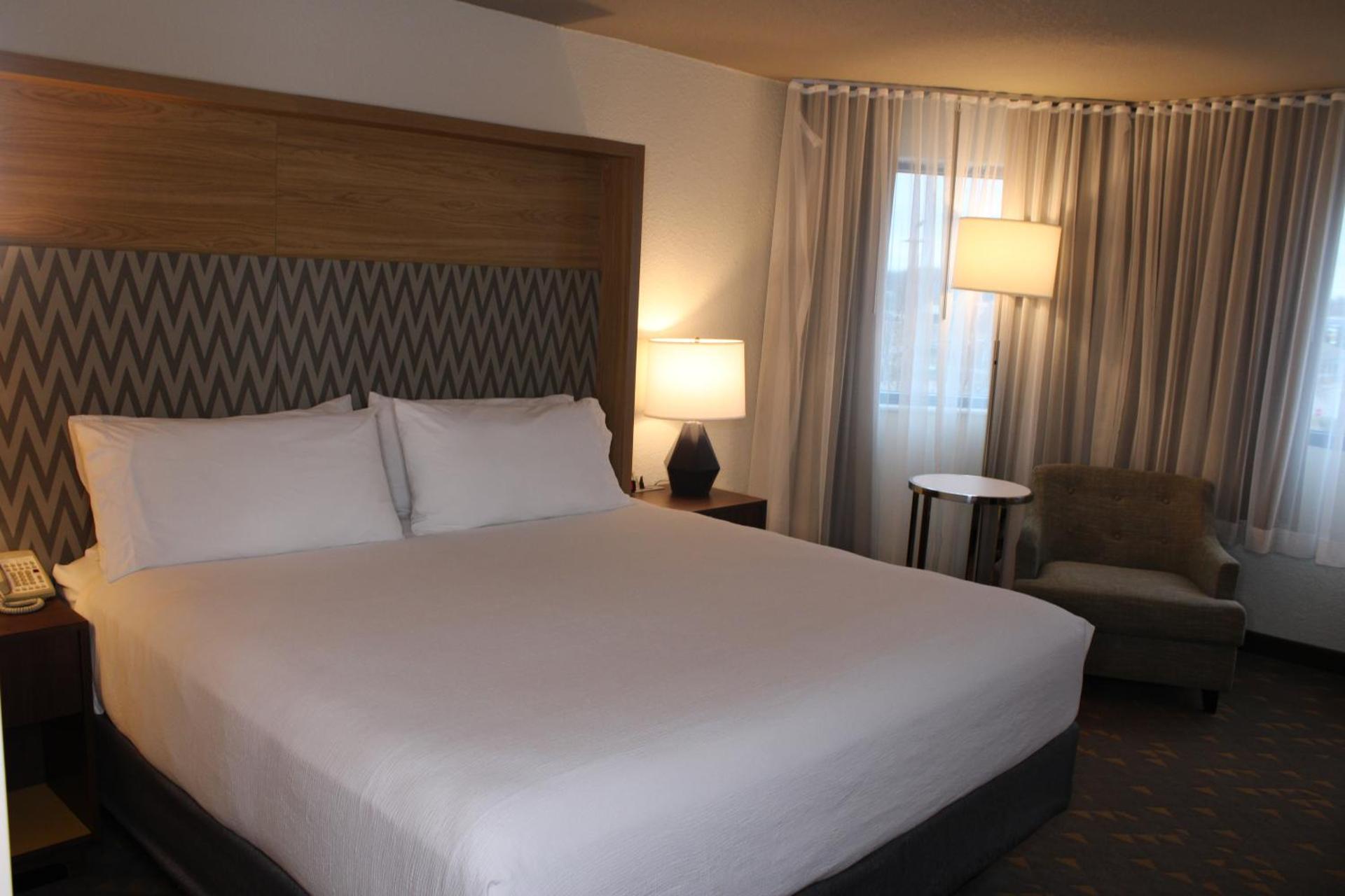 Wyndham Flint MI Grand Blanc Bishop Airport Conference Ct