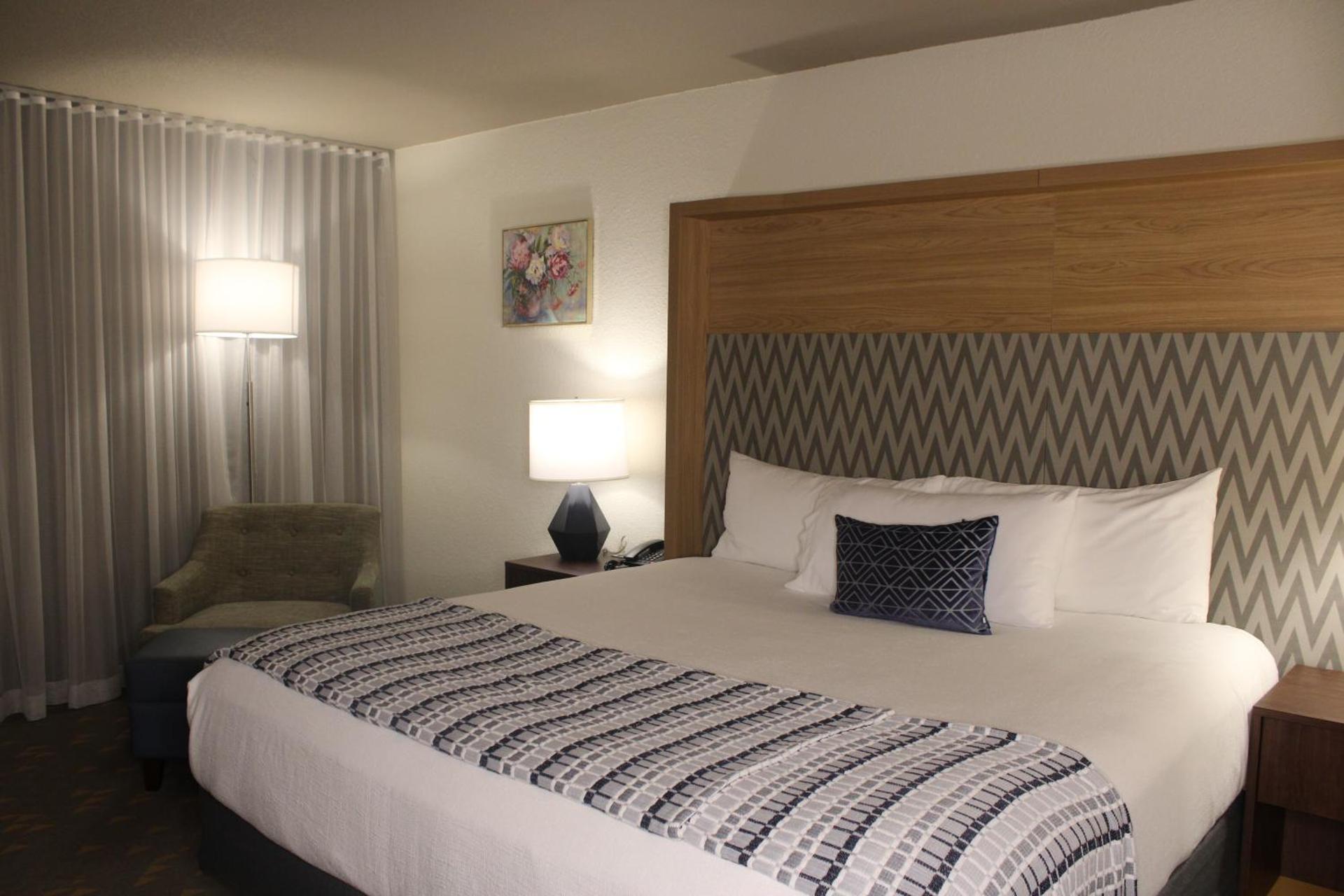 Wyndham Flint MI Grand Blanc Bishop Airport Conference Ct