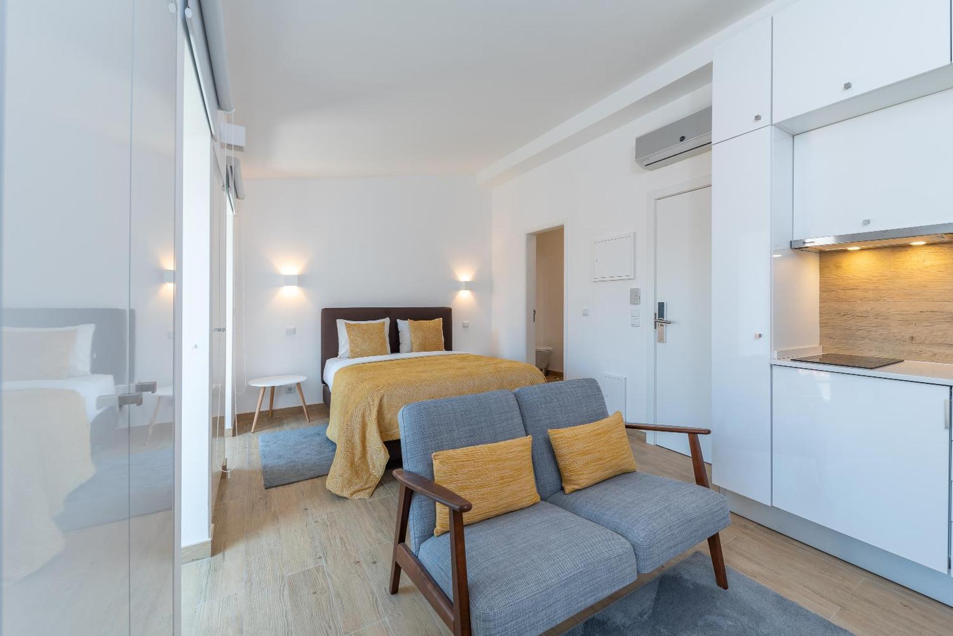 Orange 3 House - Chiado Studios