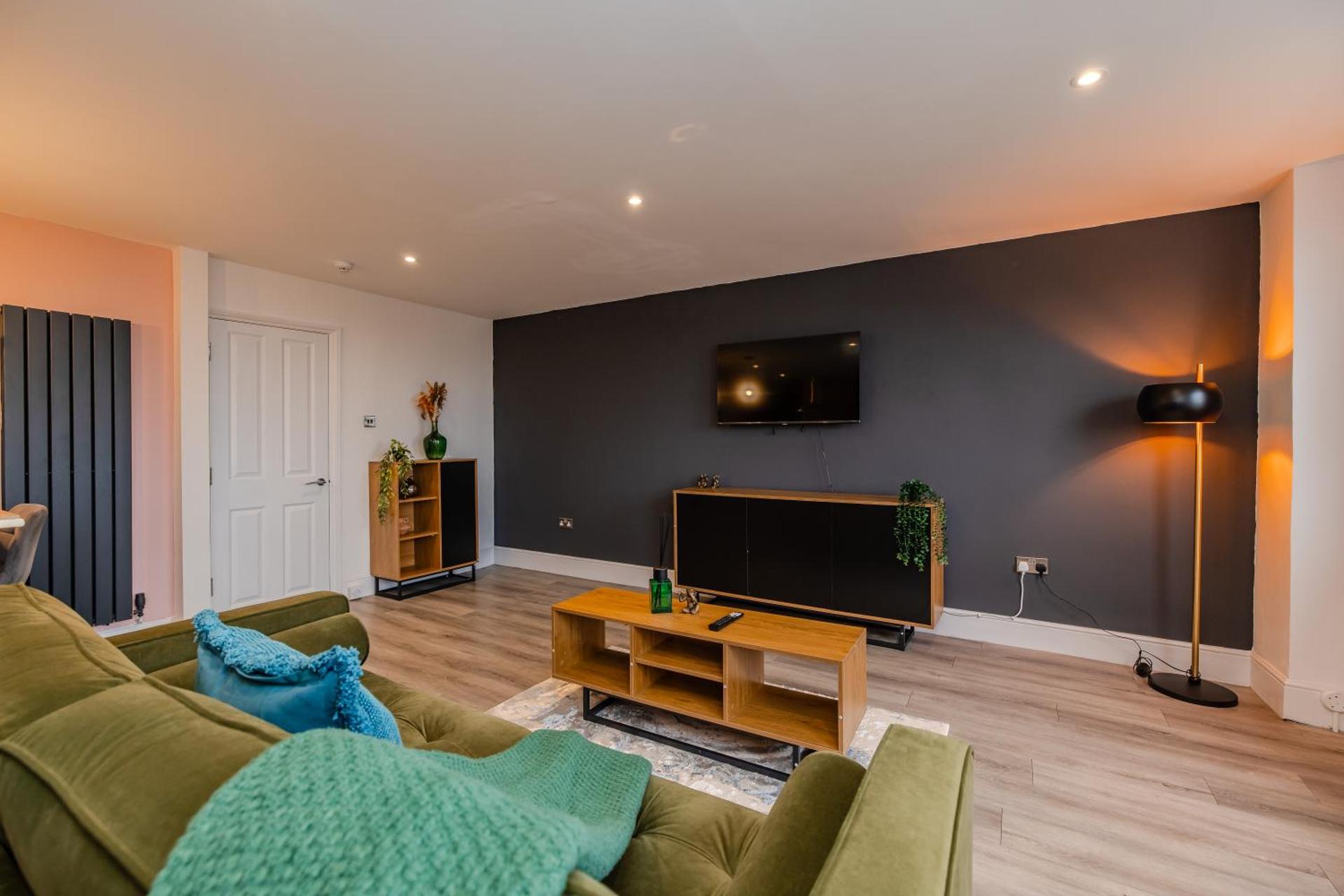 Prefect 2 Bedroom Flat with Seaview and Free Parking