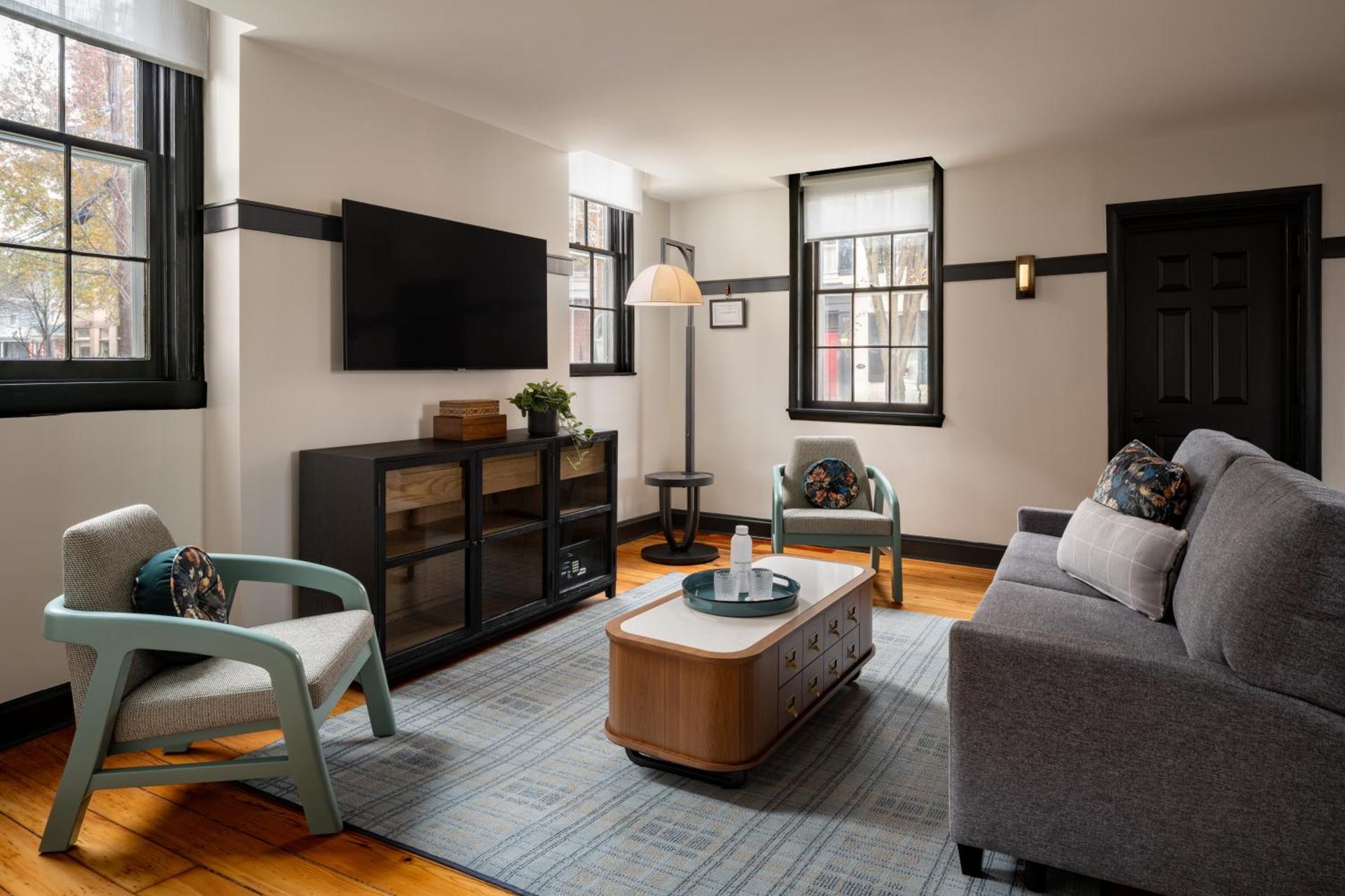 Executive Larger King Studio