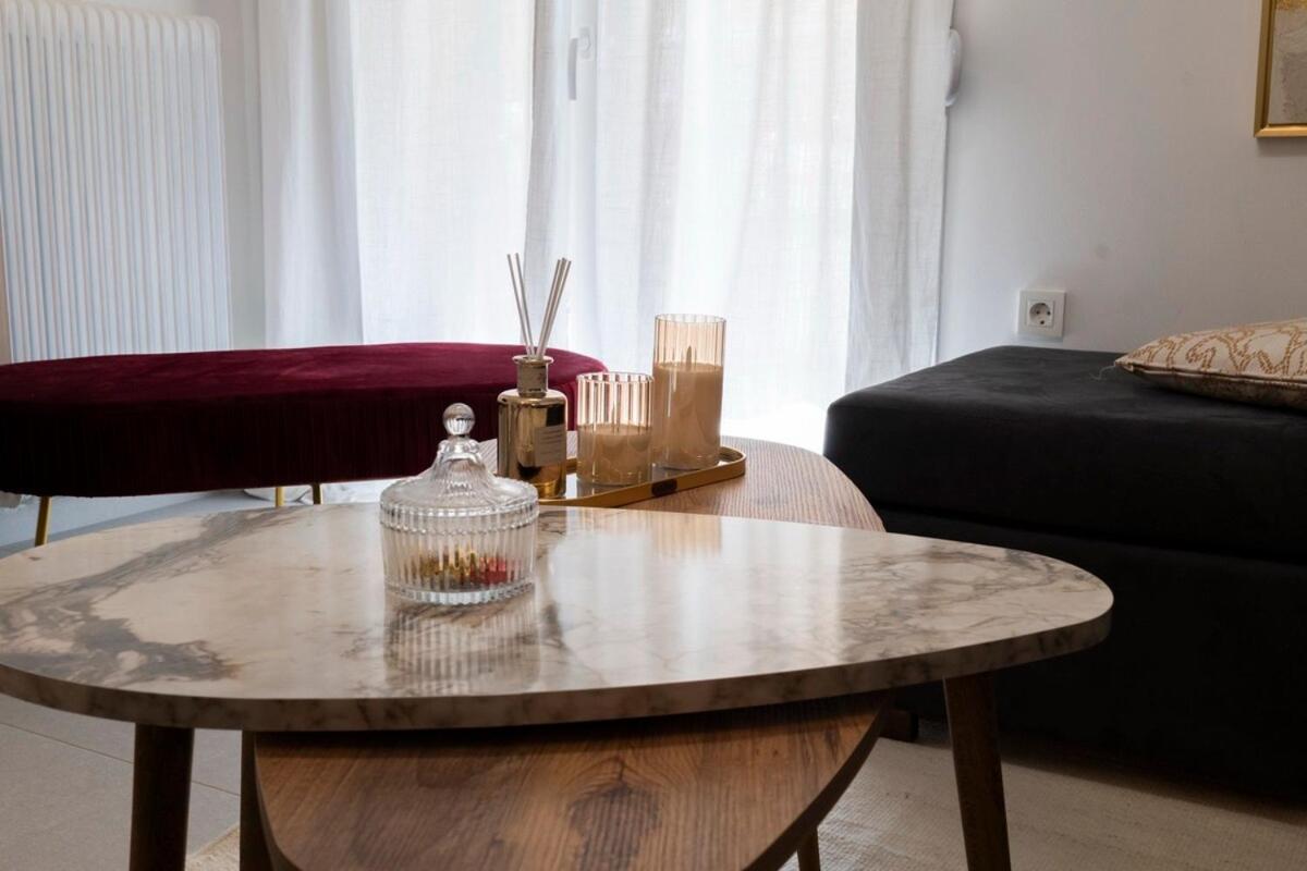 Minimal Trikala Escape