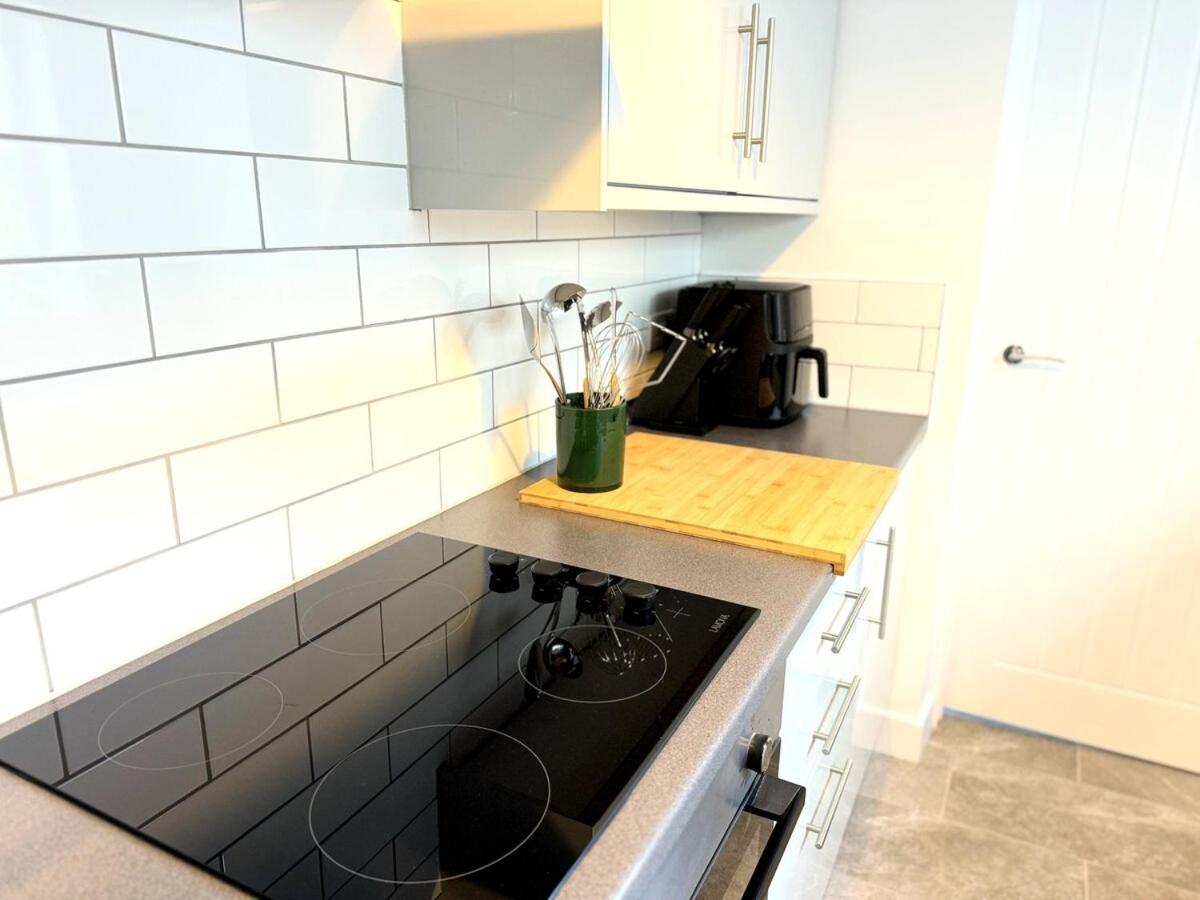 New Southampton Central House - Parking, 6 Beds, Sleeps 9 - City Centre l Cruise Terminal l Great for Contractors, Friends & Families