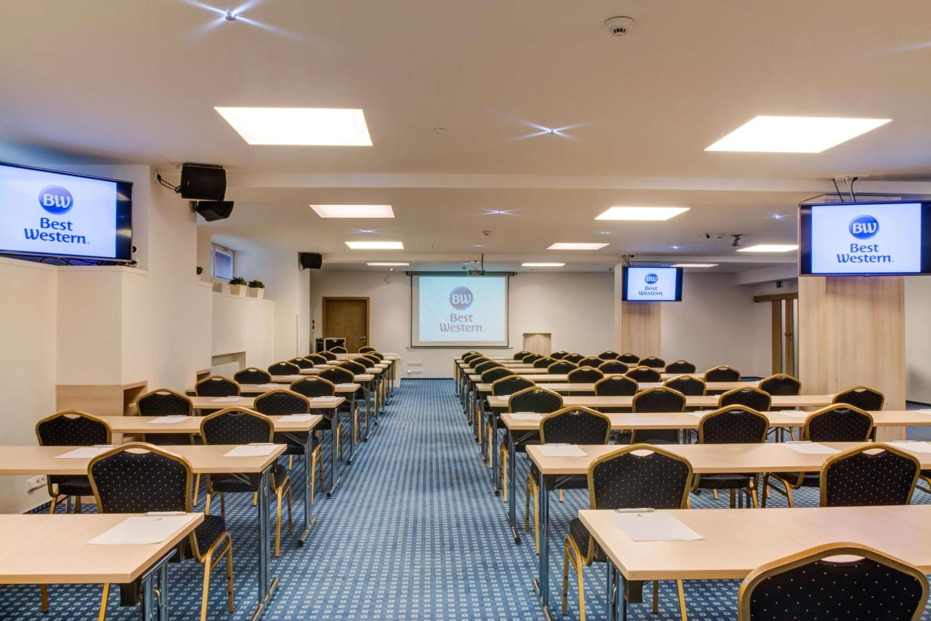 Meeting/conference room