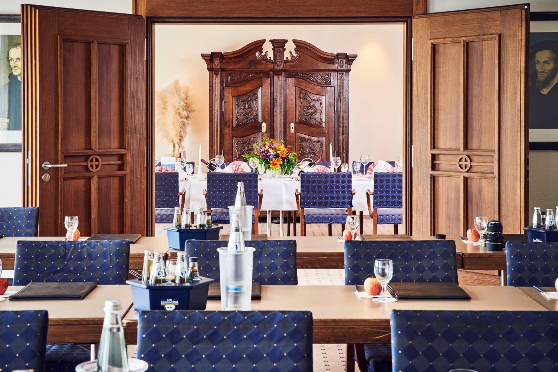 Meeting/conference room