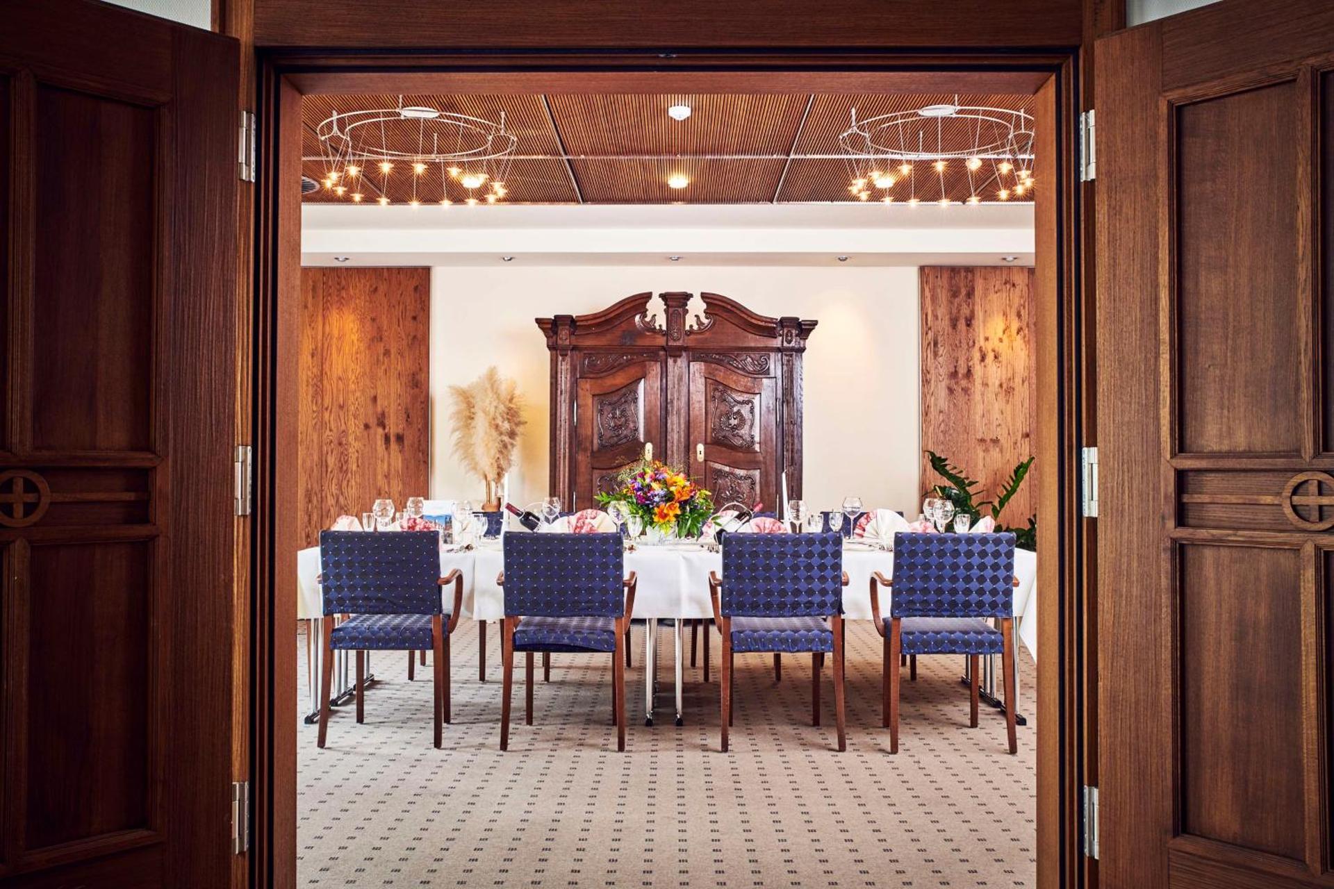 Meeting/conference room