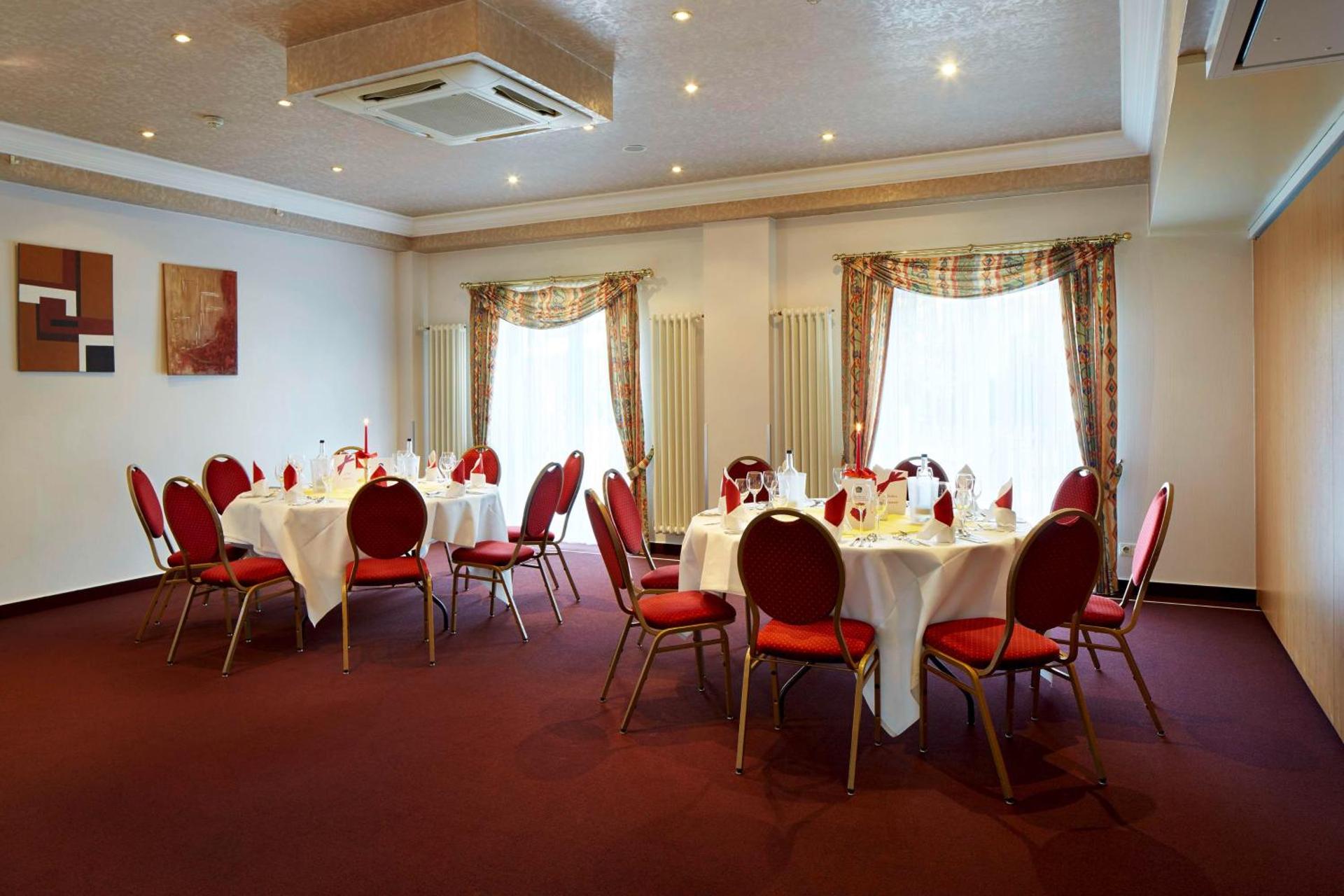 Banquet/Function facilities