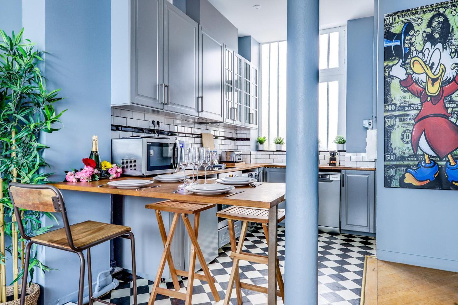 Kitchen or kitchenette