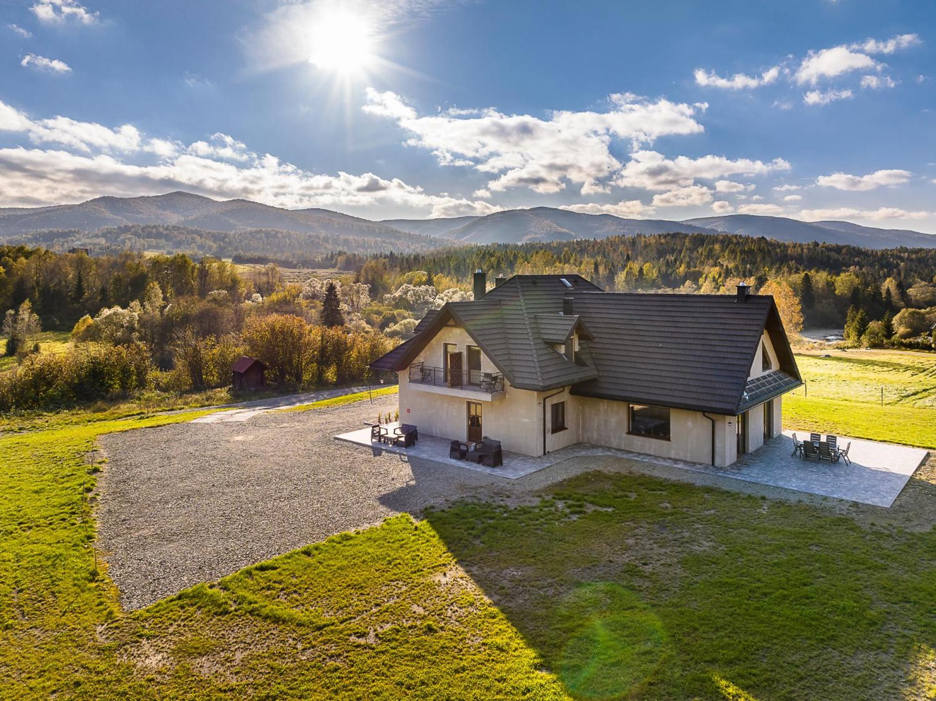 Smerek 119- Baza Przy Szlaku