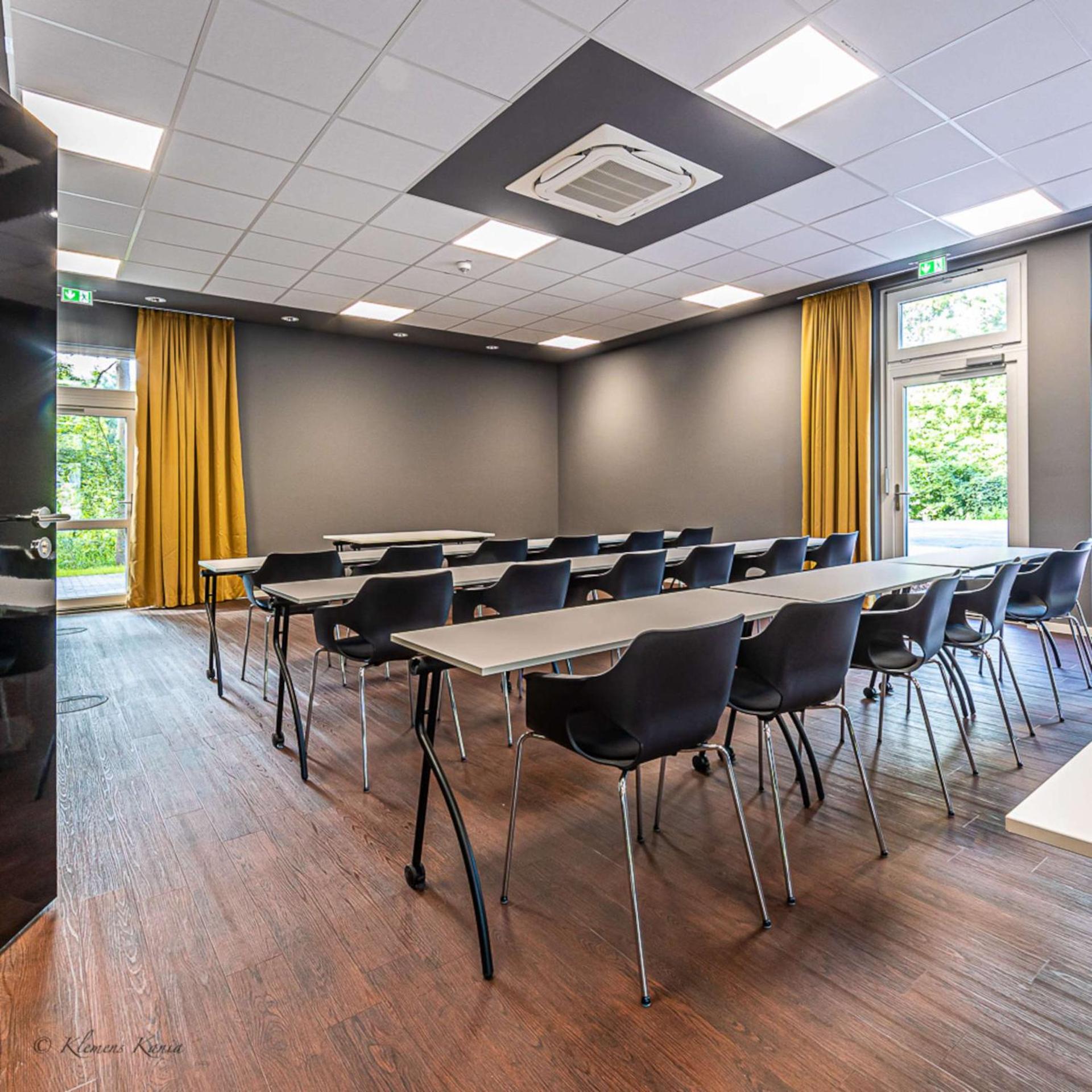 Meeting/conference room