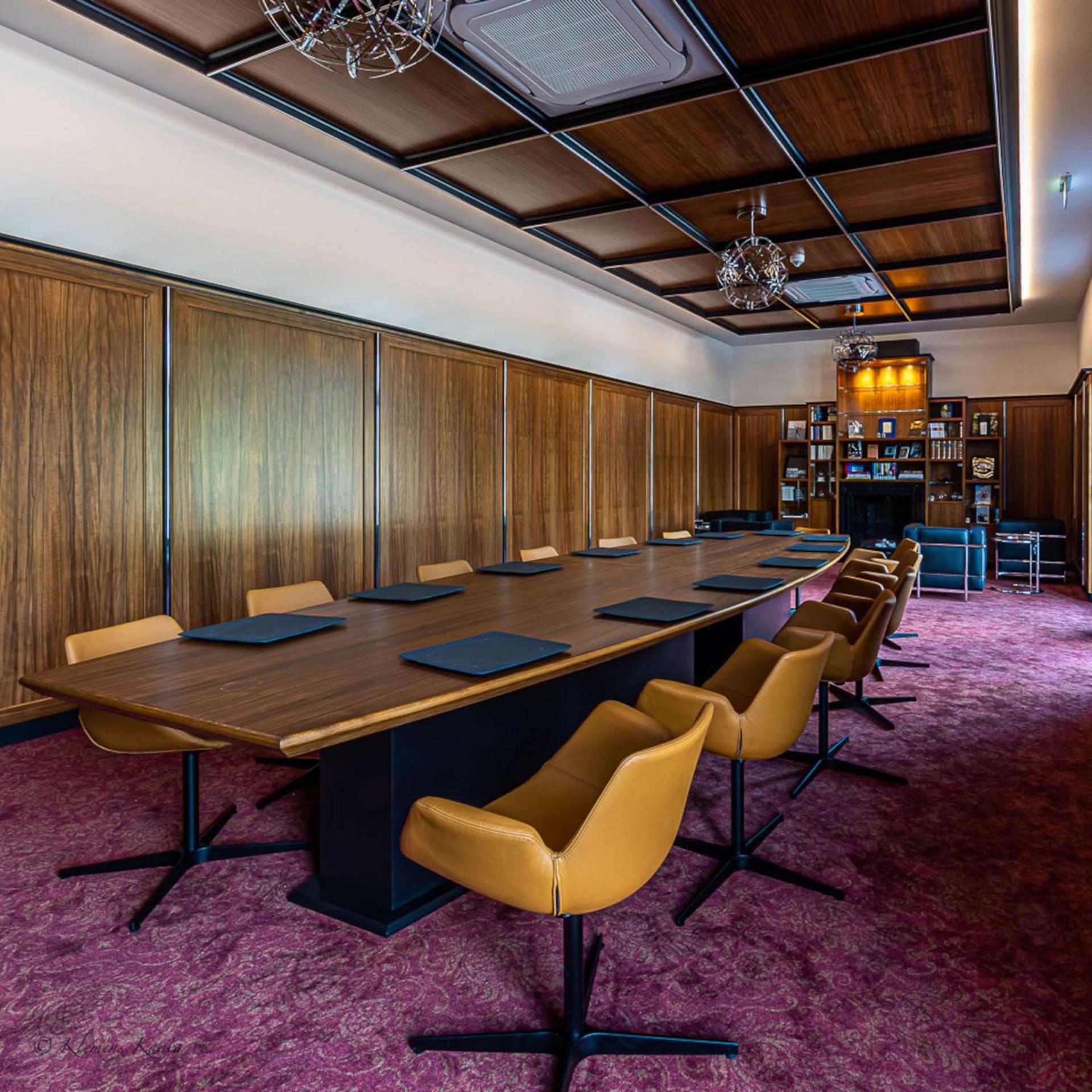 Meeting/conference room