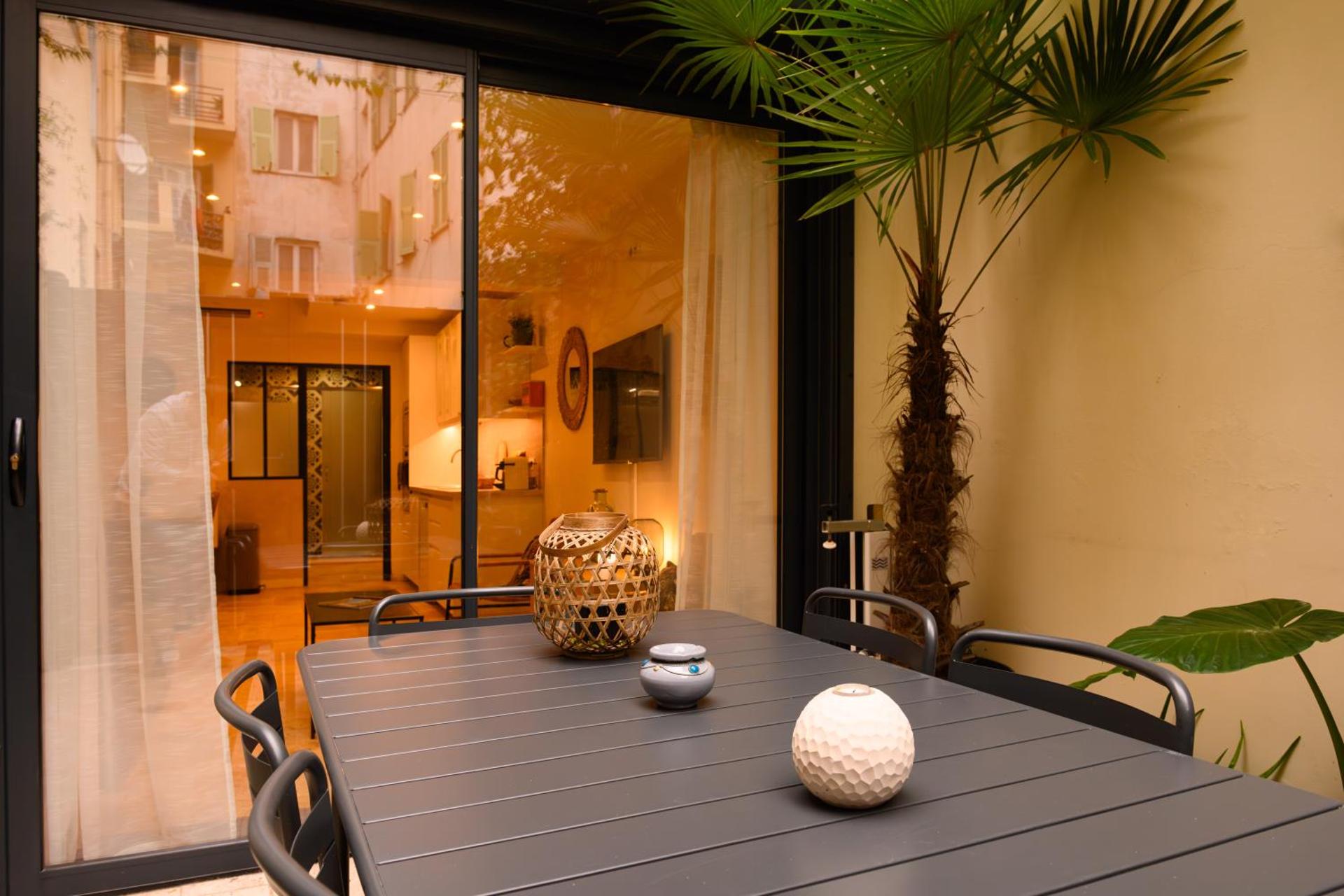 Inner courtyard view