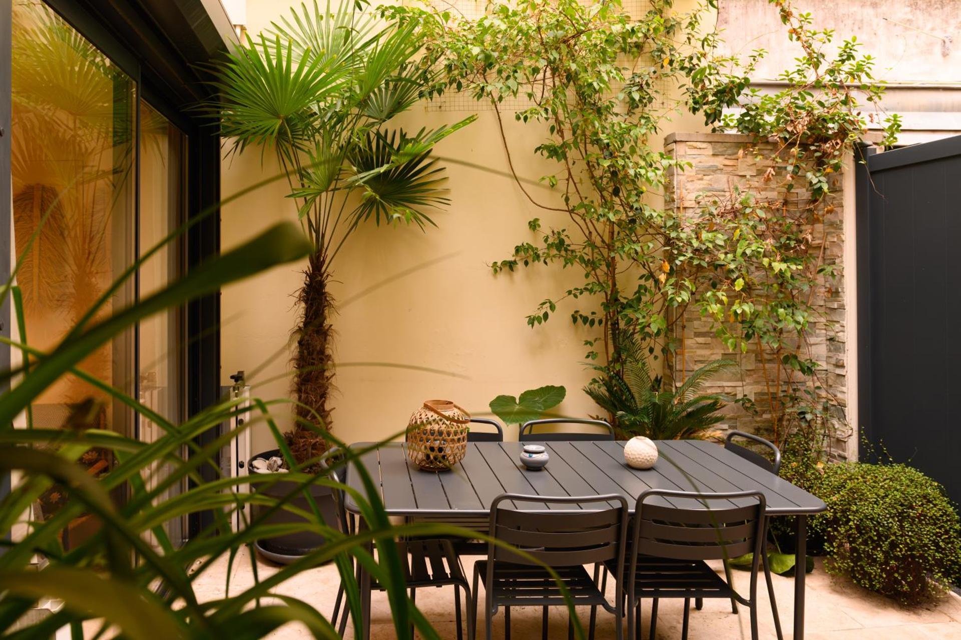 Inner courtyard view