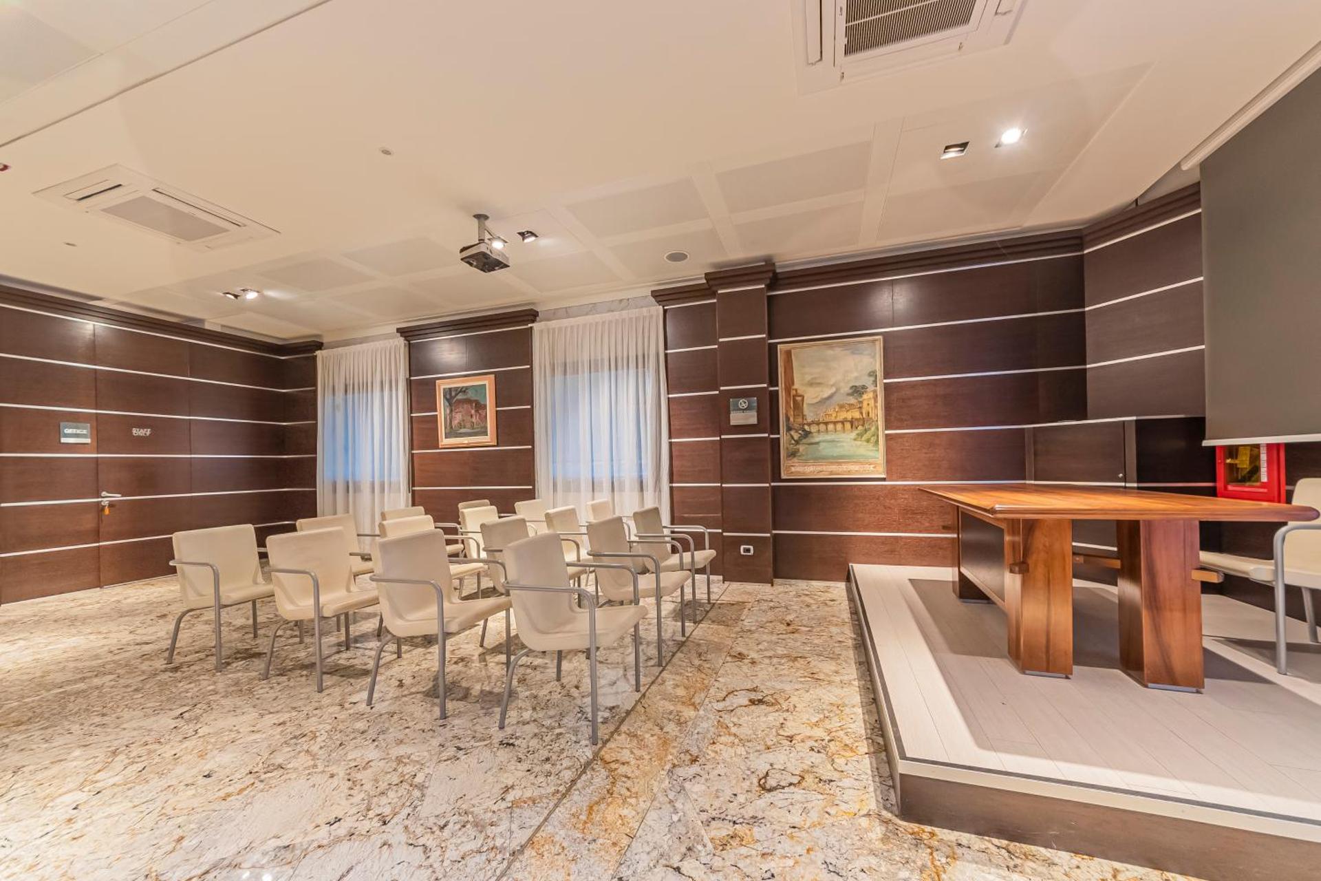 Meeting/conference room