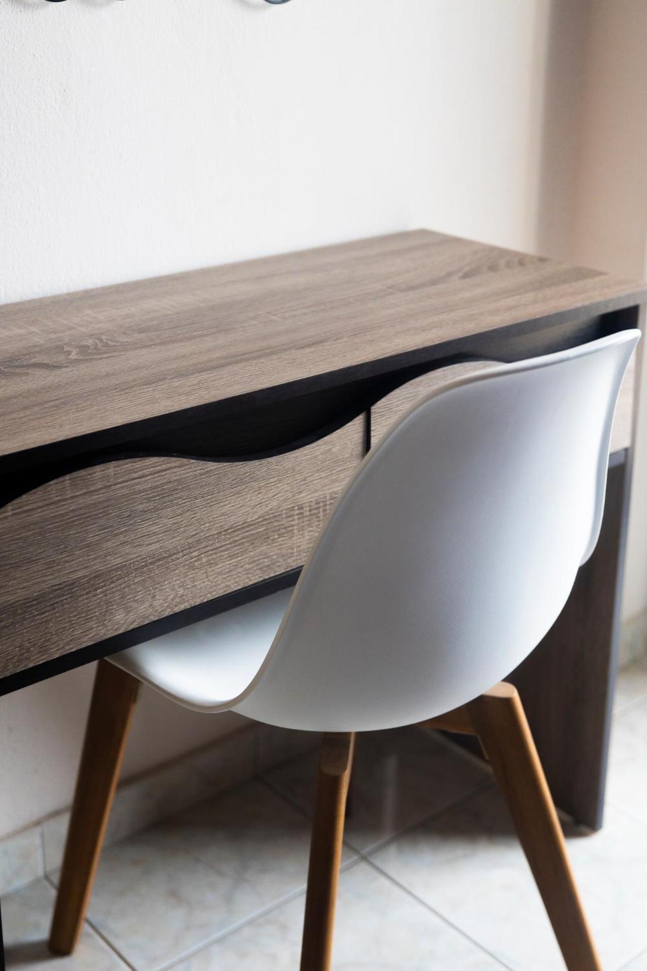 Estia Central Apt. With Parking