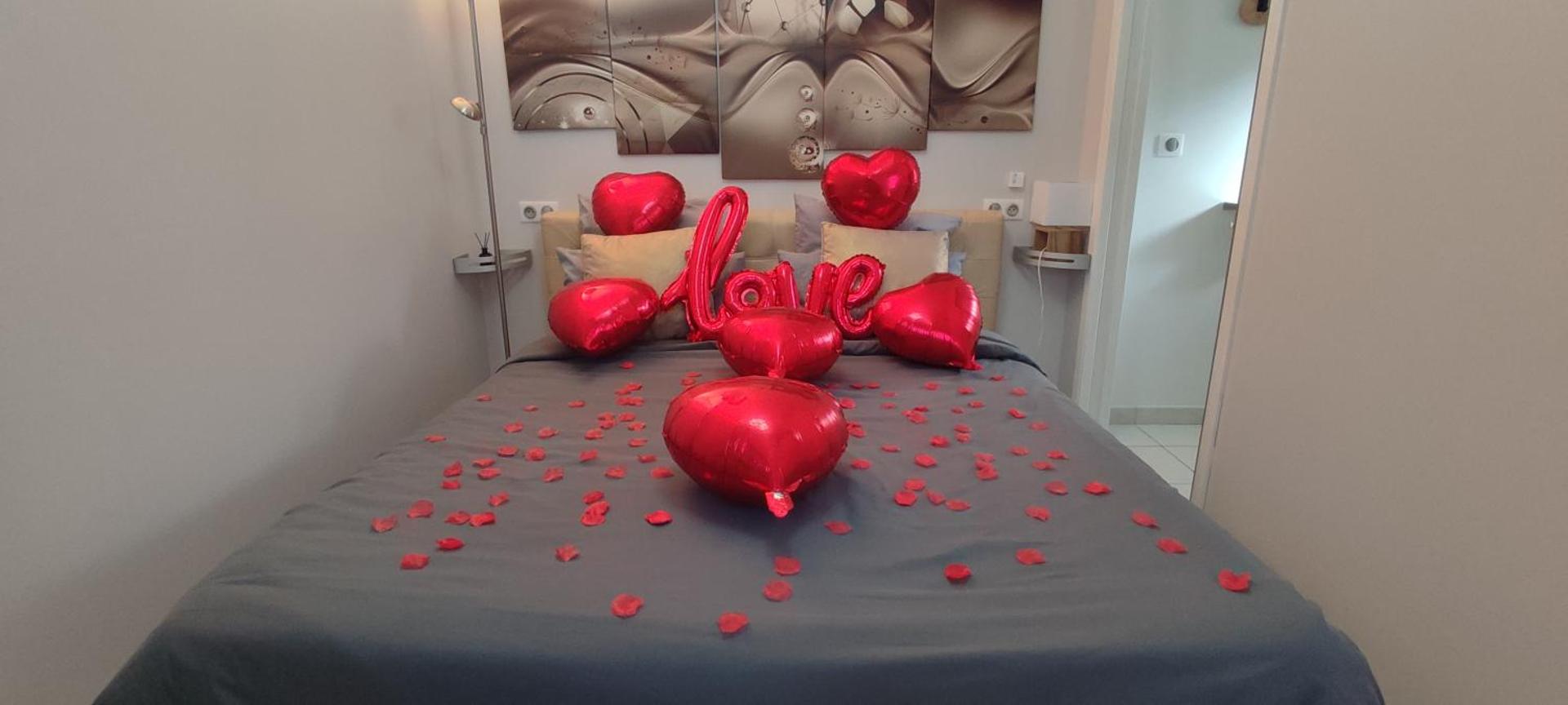 Le Cocon en pierre au coeur du Verdon gîte "Le Repos Des Chênes"