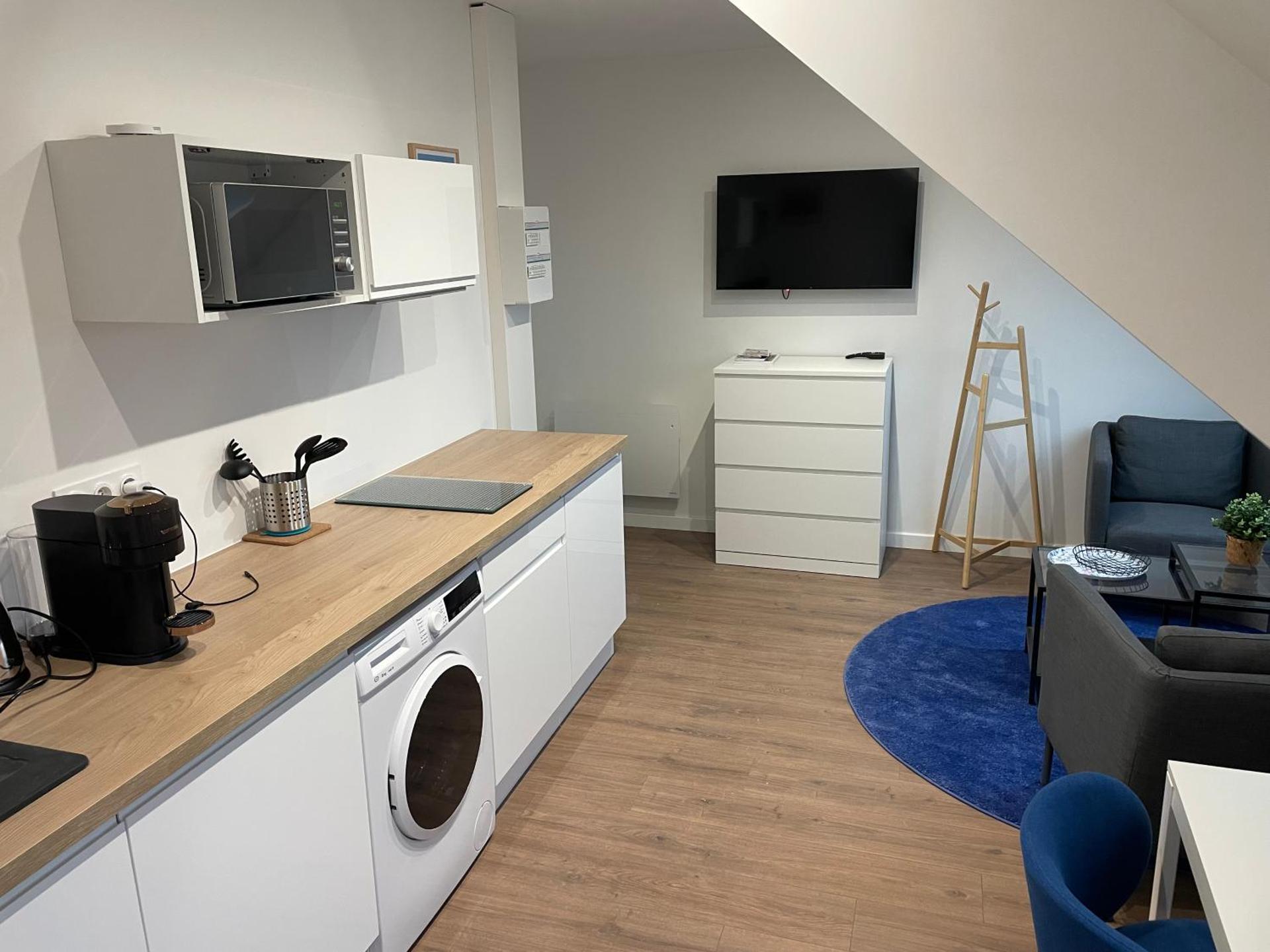 Communal lounge/ TV room