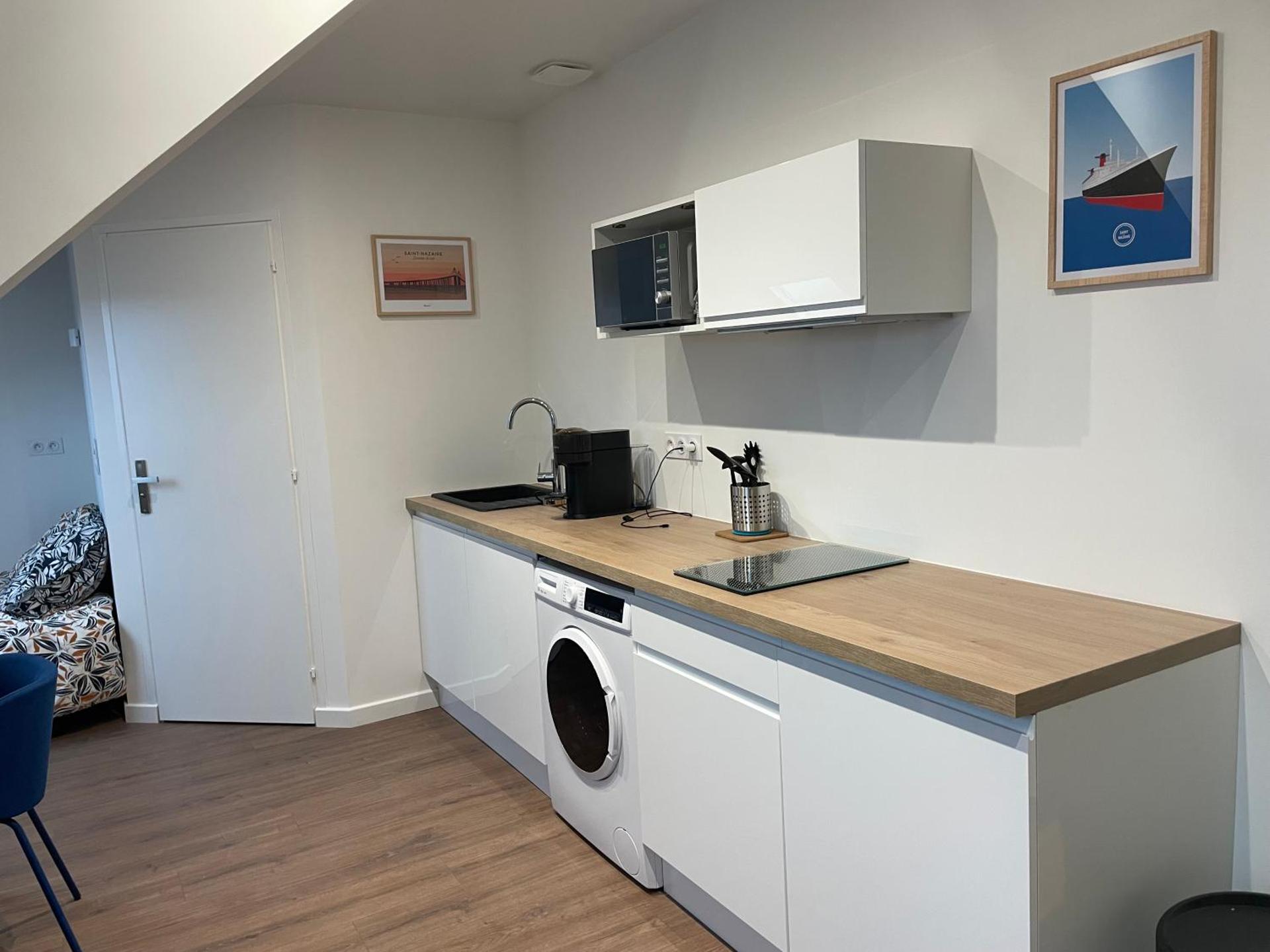 Kitchen or kitchenette