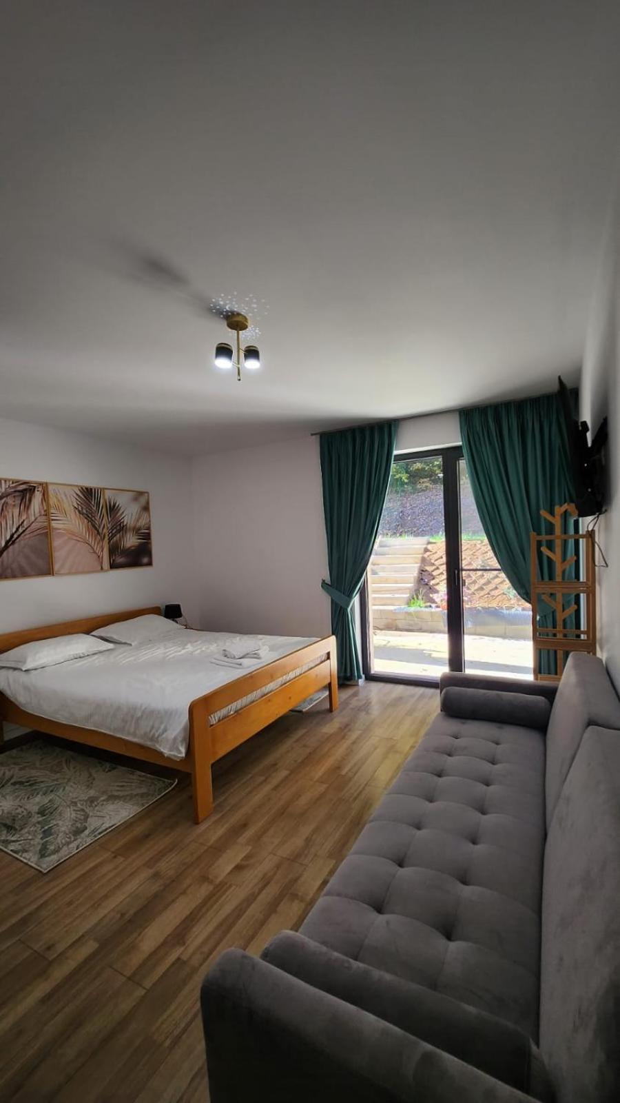 A Frame Pietrele Șoimului