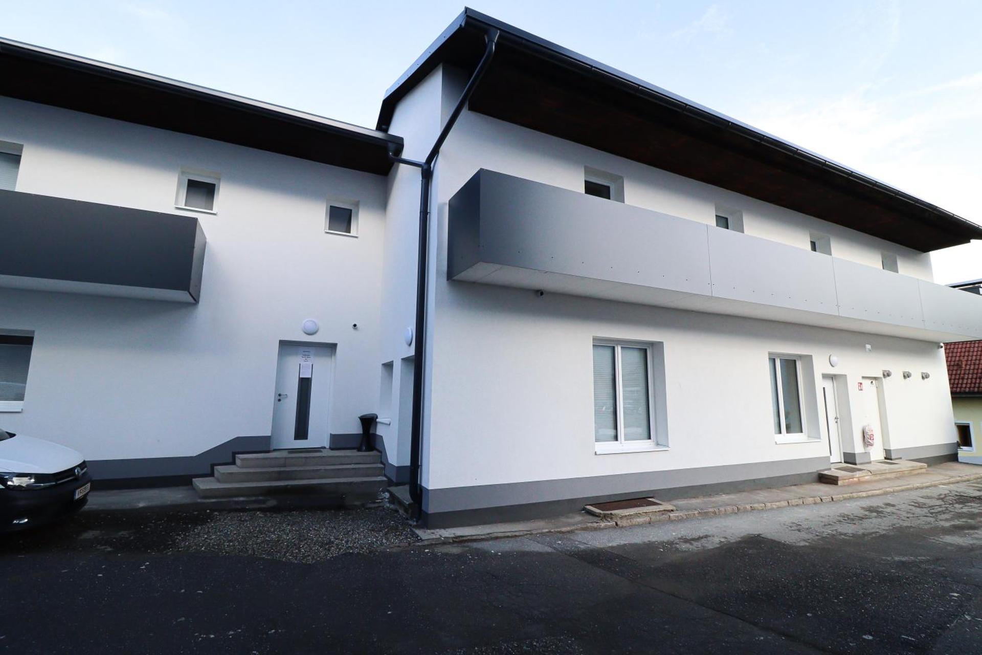 Pöckau 32 Smart Rooms Self Check In