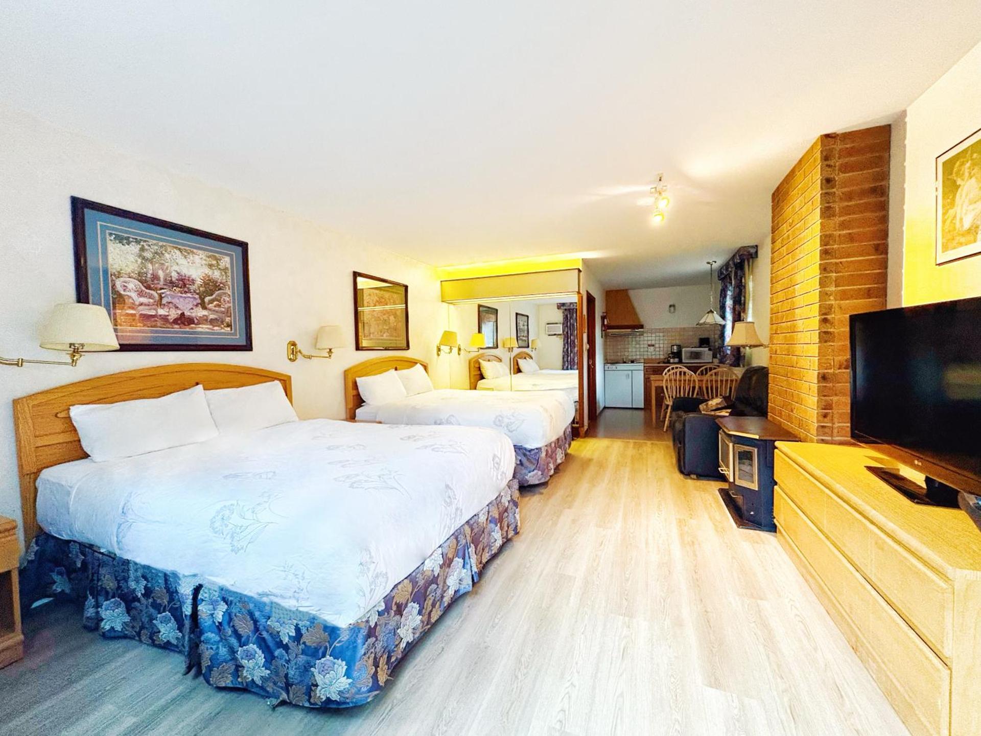 Queen Room with Two Queen Beds