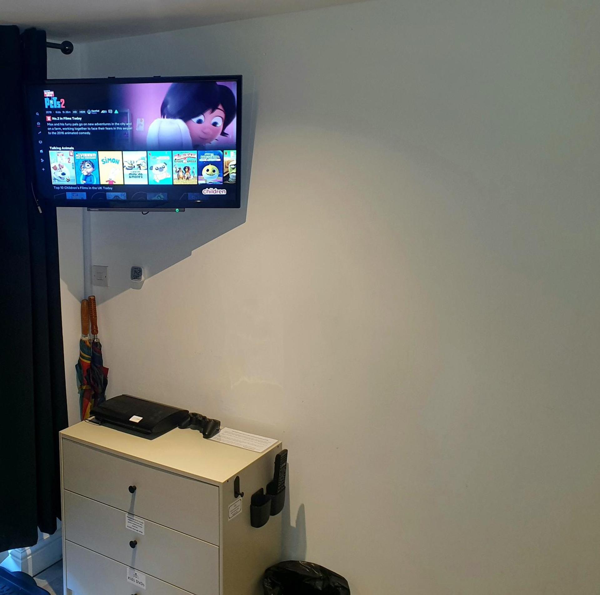 Idyllic 2 Bedroom Self-Contained UpsideDown Annexe