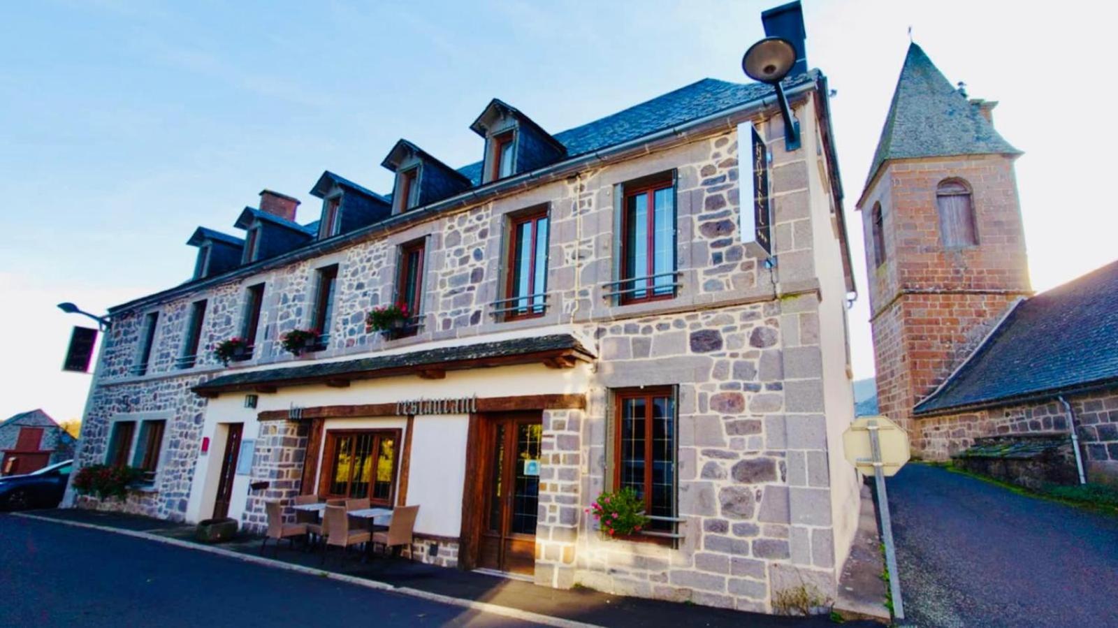 Hôtel Restaurant du Plomb du Cantal