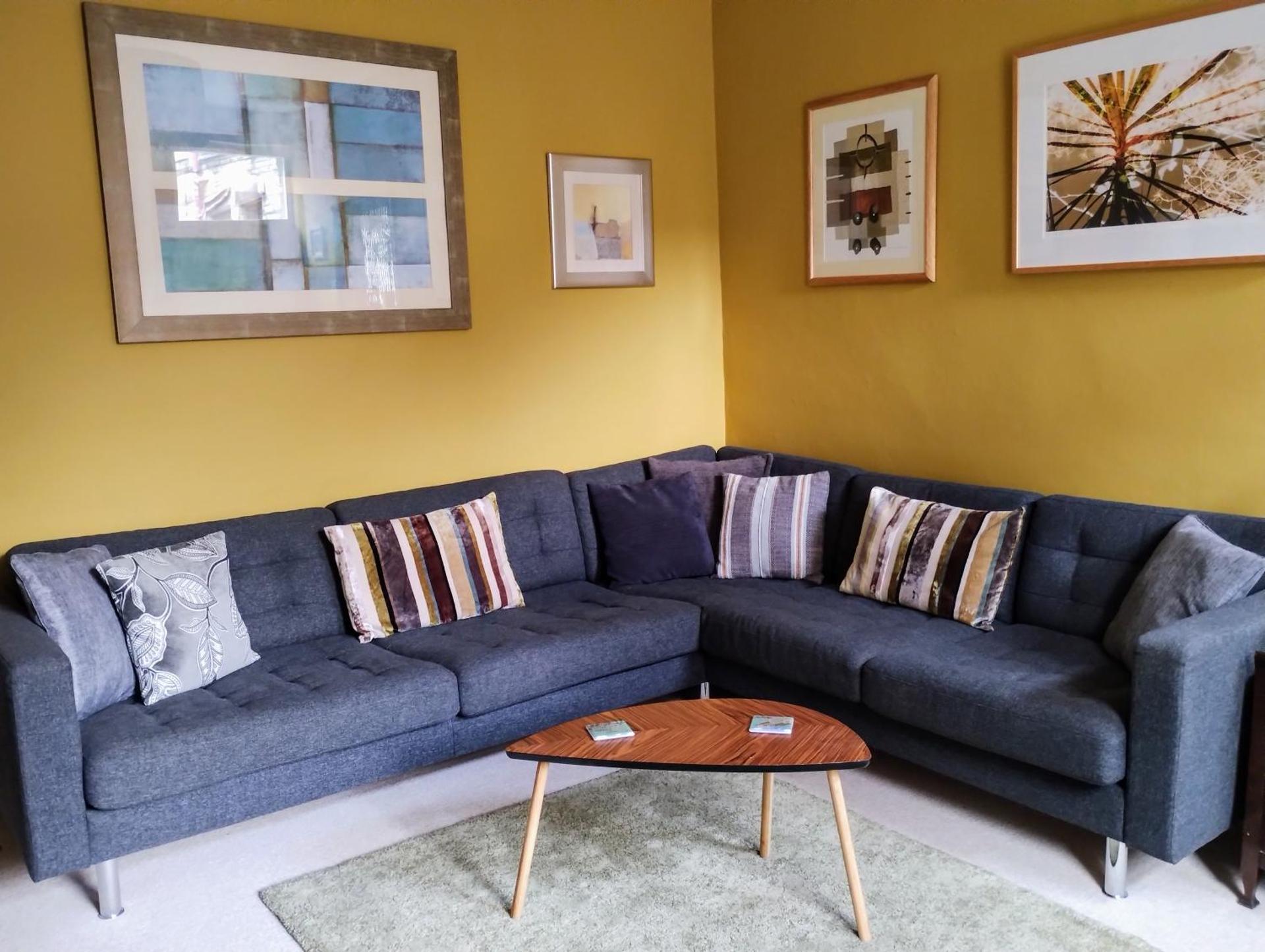 The Cobbles - Central, Parking, Netflix & Woodburner