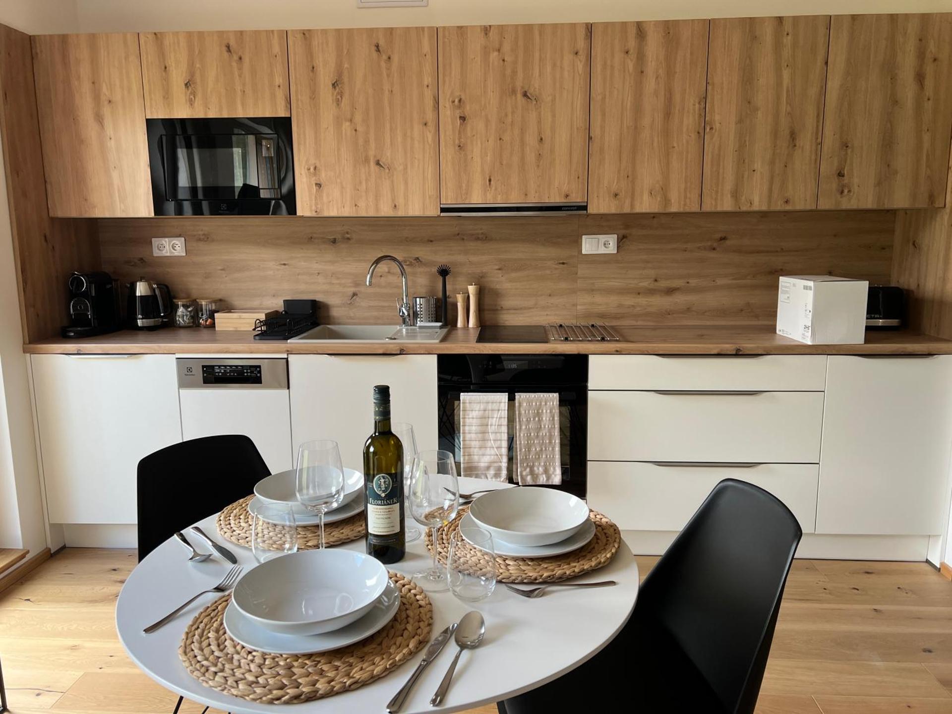 Golden Ridge Apartments