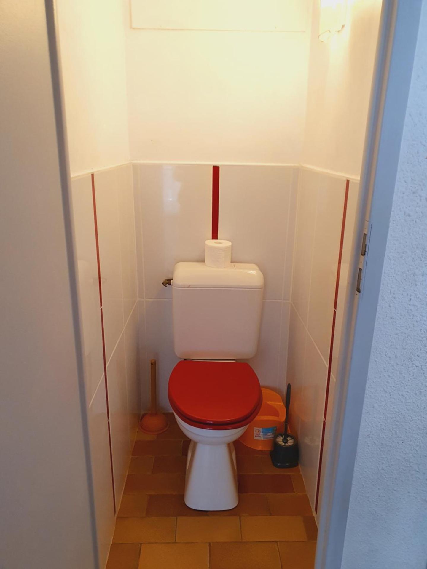 Toilet