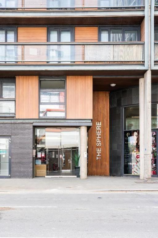 Lavish London Apartment - Secure with parking