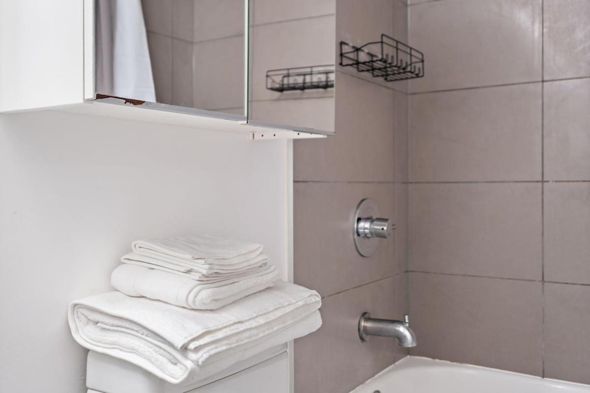 Luxurious Suite in Yorkville