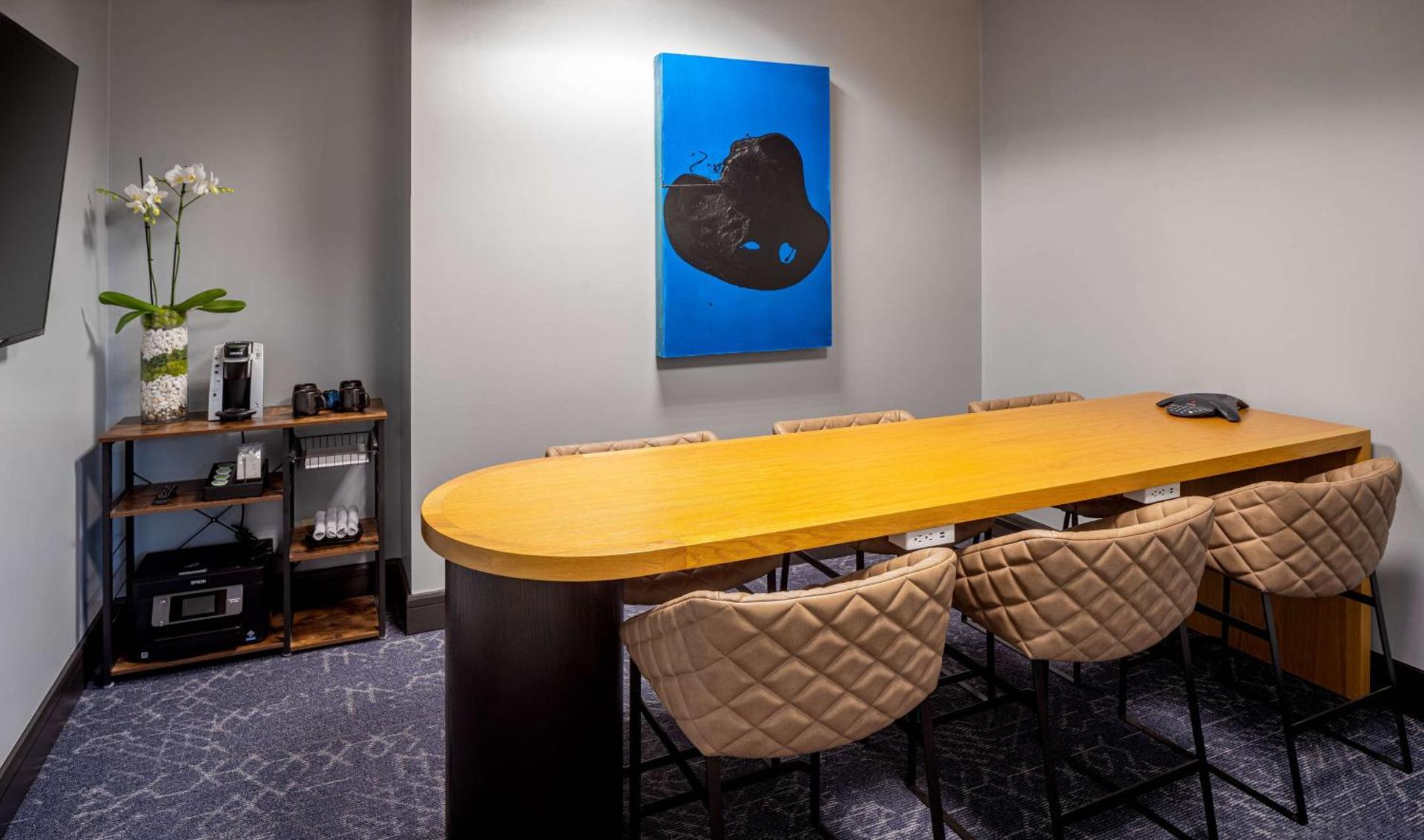 Meeting/conference room