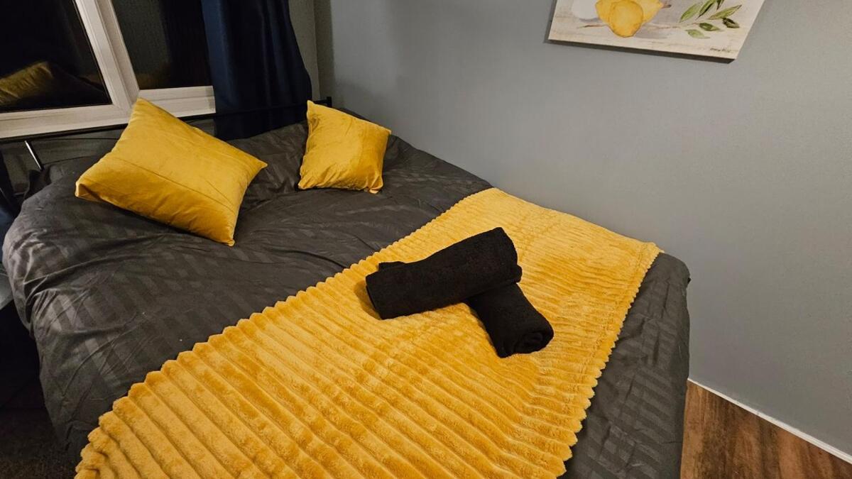 4 bedroom, 2 bathroom house