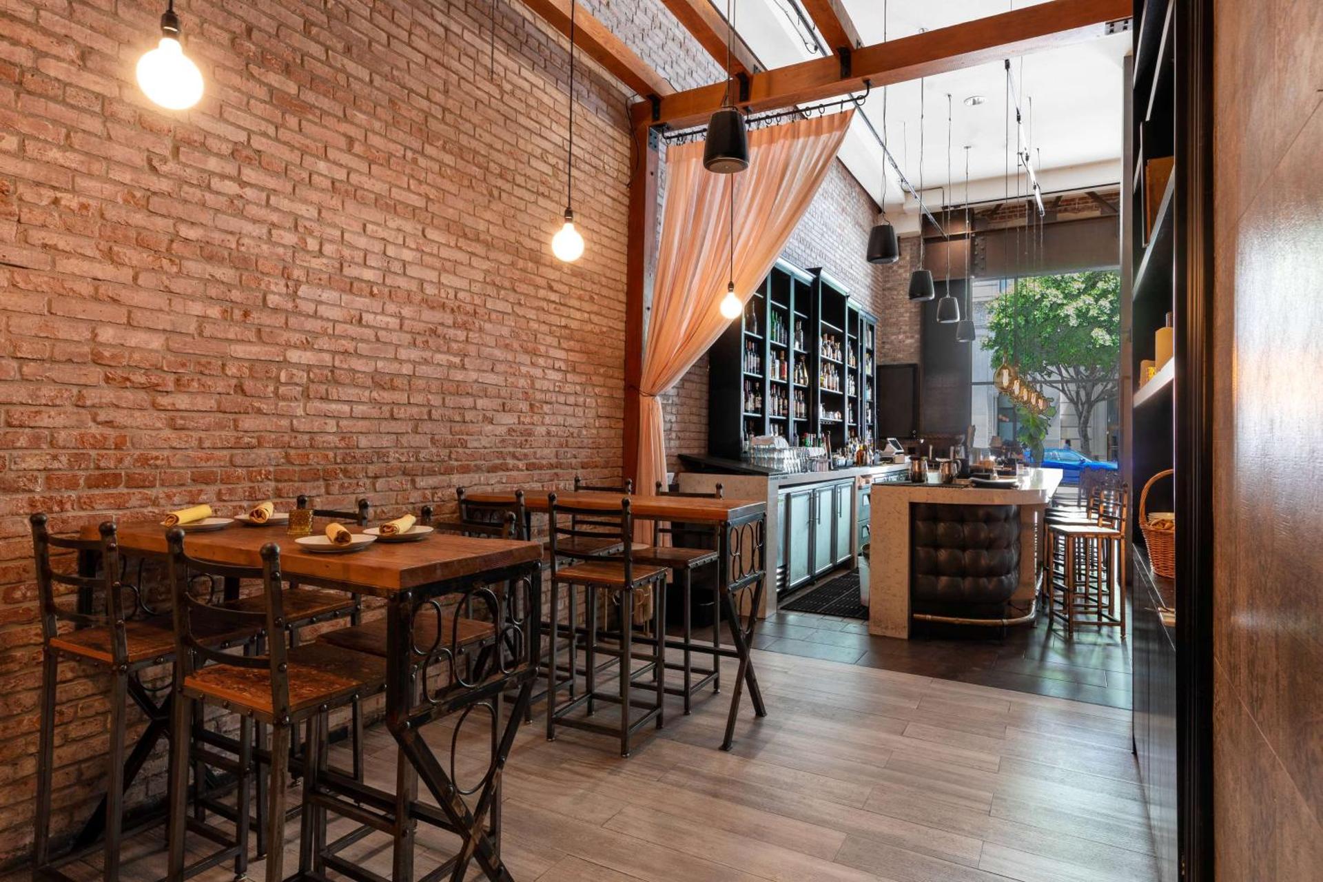 Restaurant/places to eat