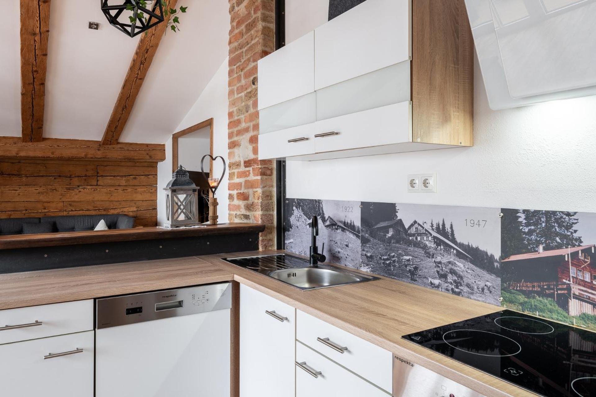 Kitchen or kitchenette