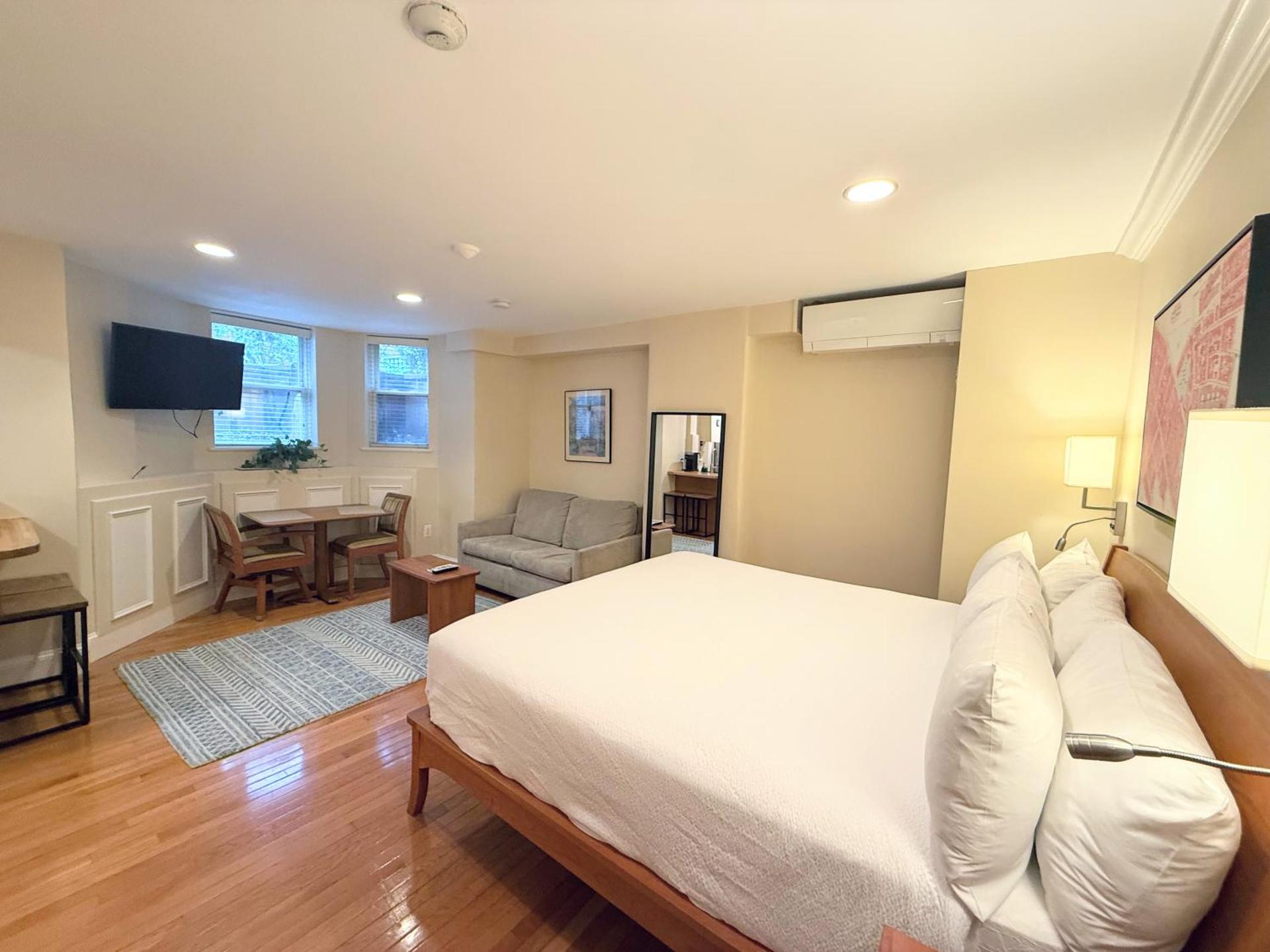 Photo of the whole room