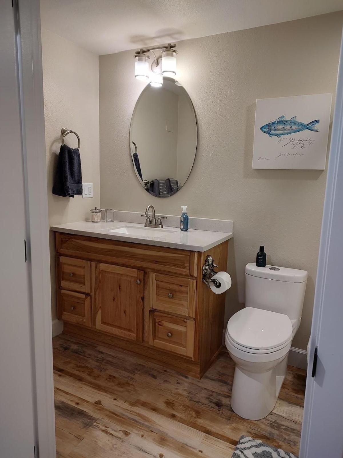 Cozy Harborside Condo, Florence