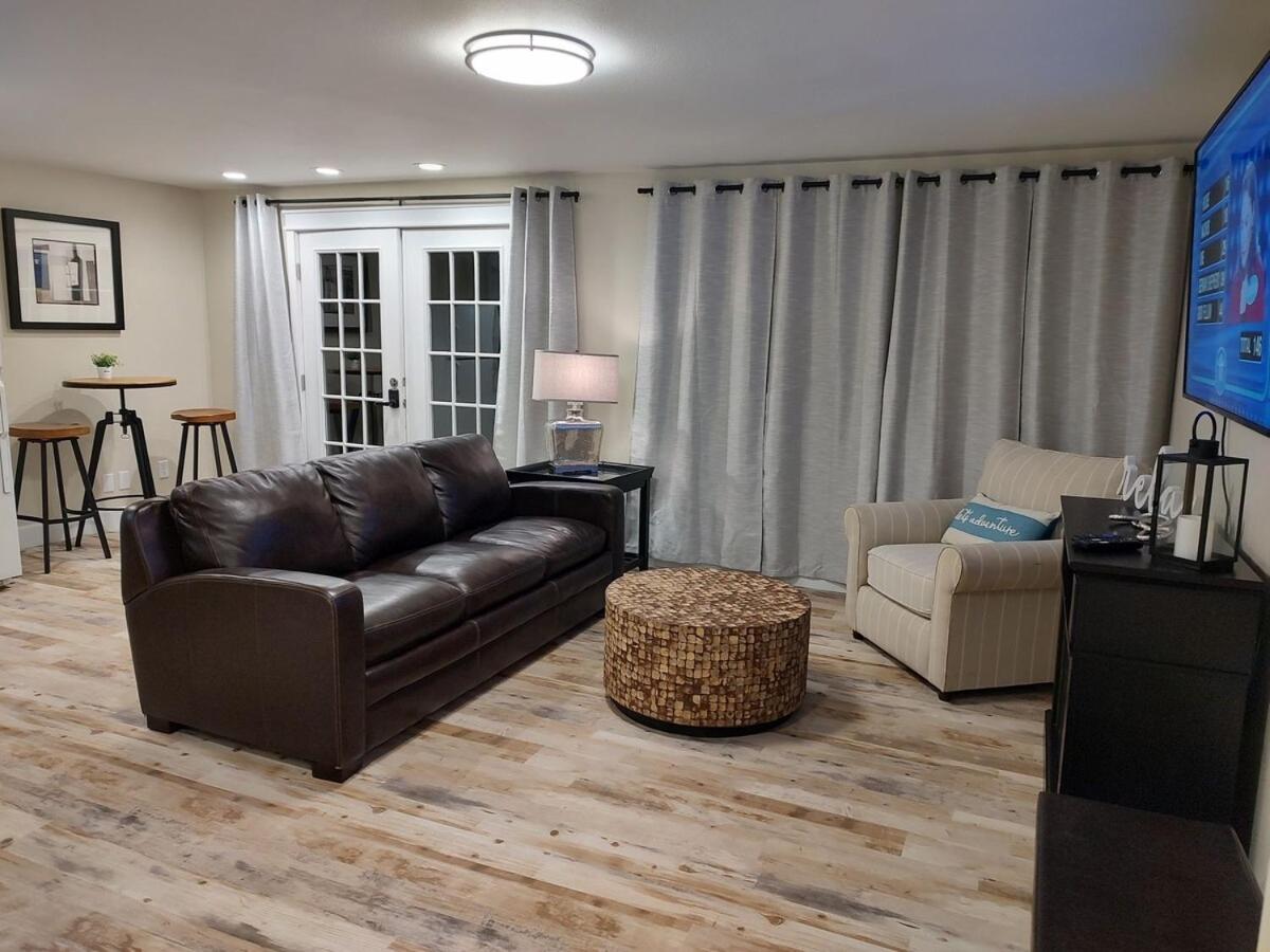 Cozy Harborside Condo, Florence