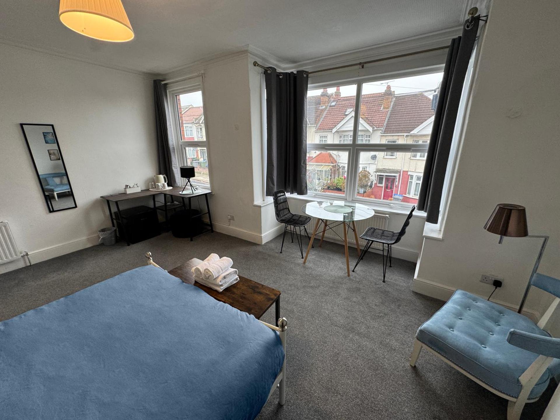 Cosy Double rooms a stones throw from Wembley Stadium
