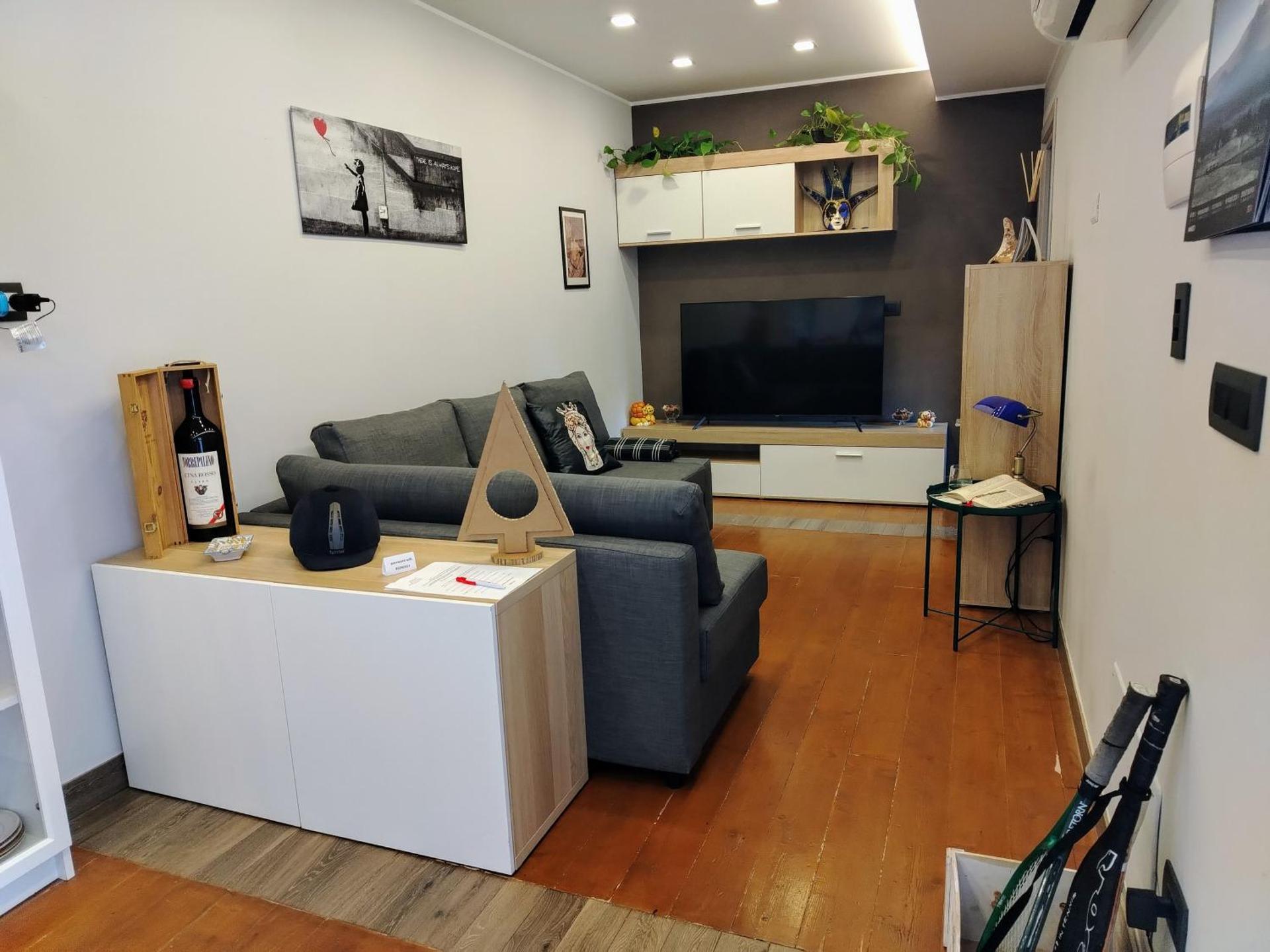 Communal lounge/ TV room