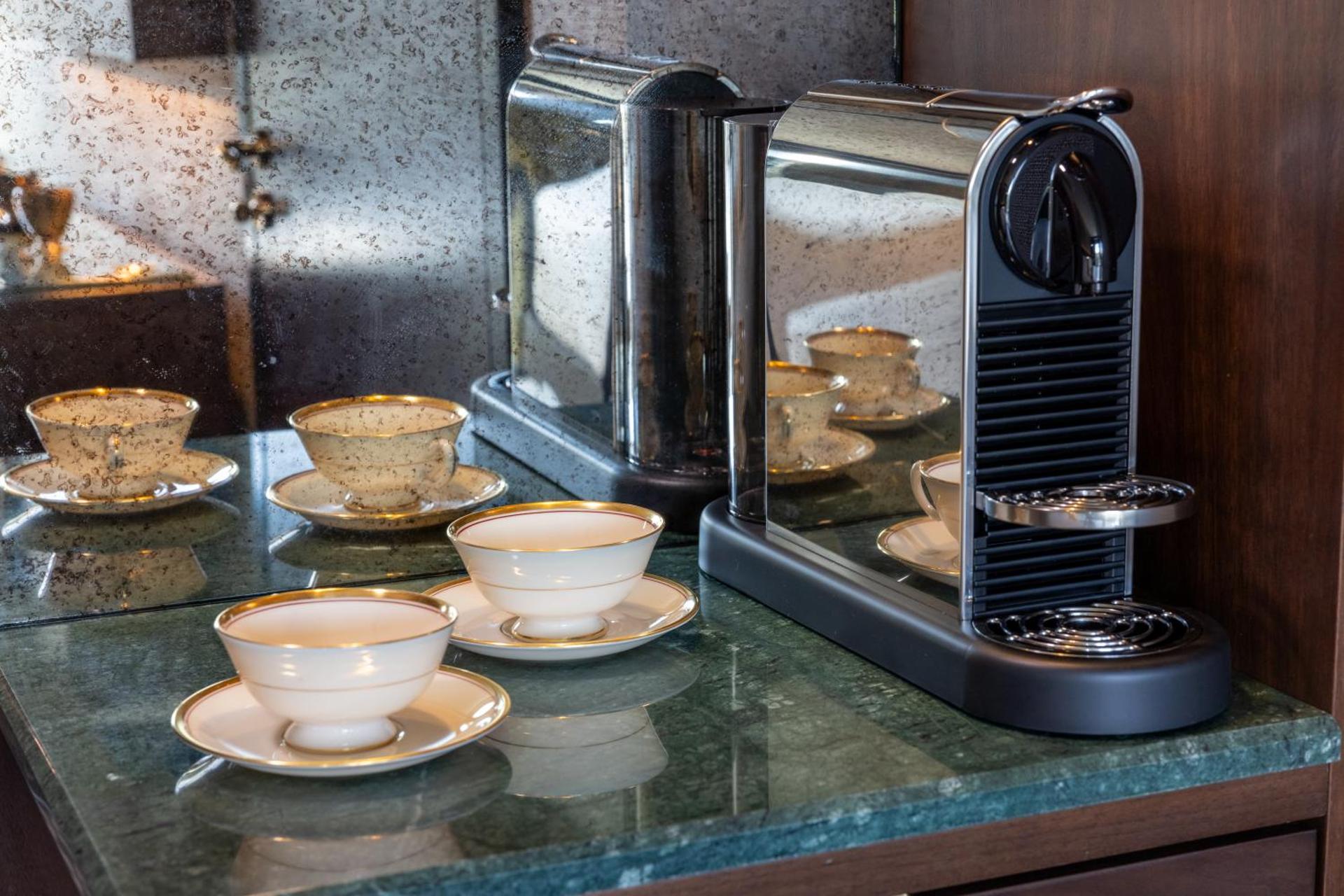 Coffee/tea facilities