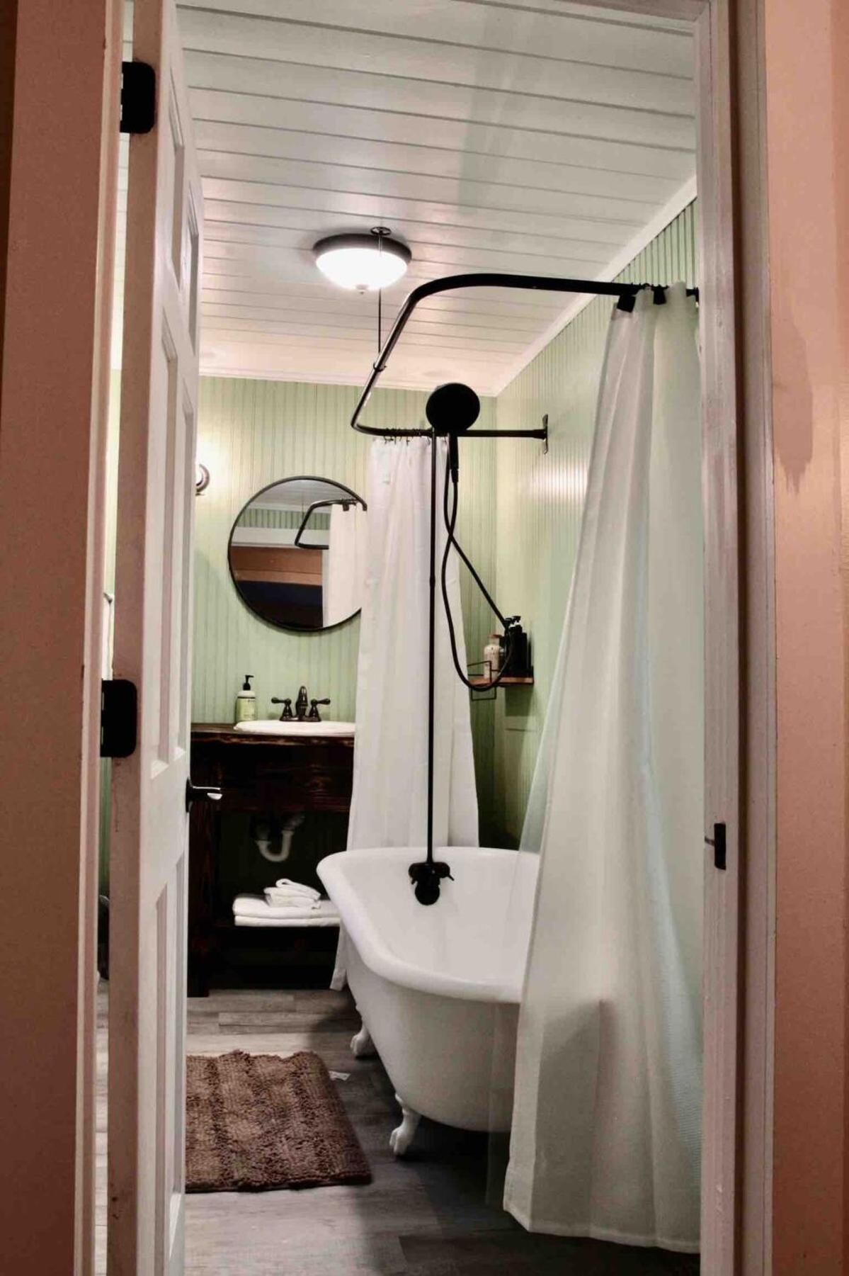 Bright, Airy Home in Hudson!