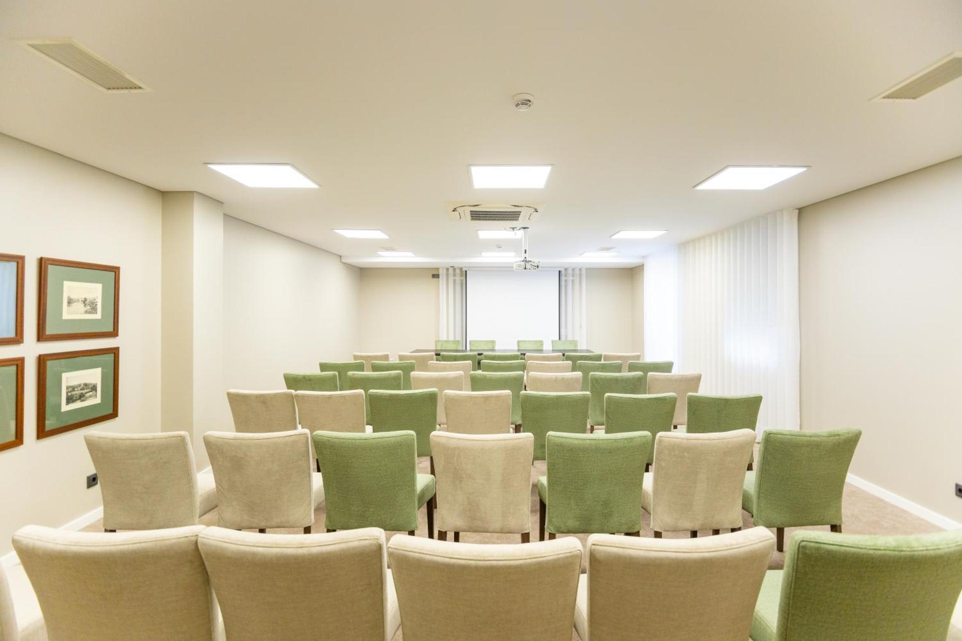 Meeting/conference room