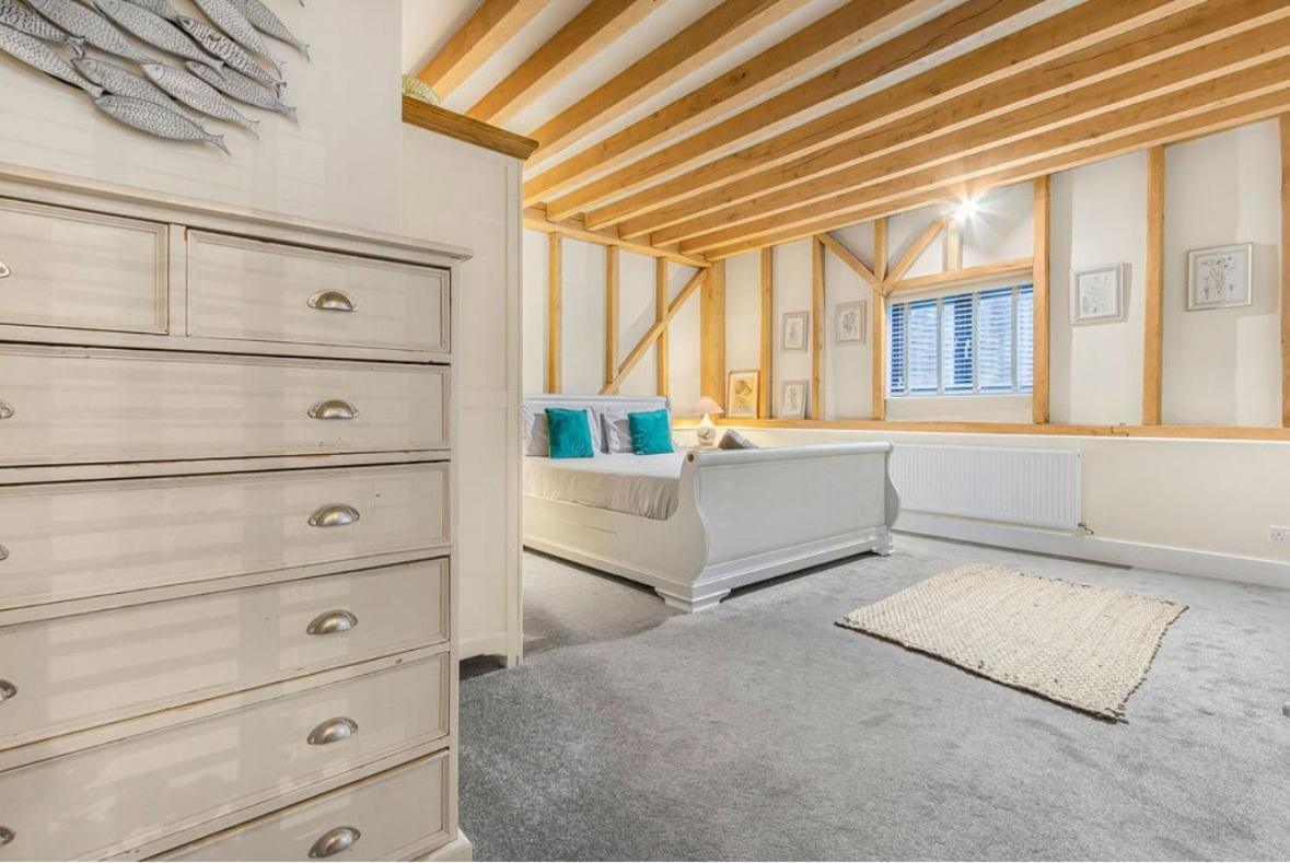 The Dairy Cottage with hot tub & pizza oven