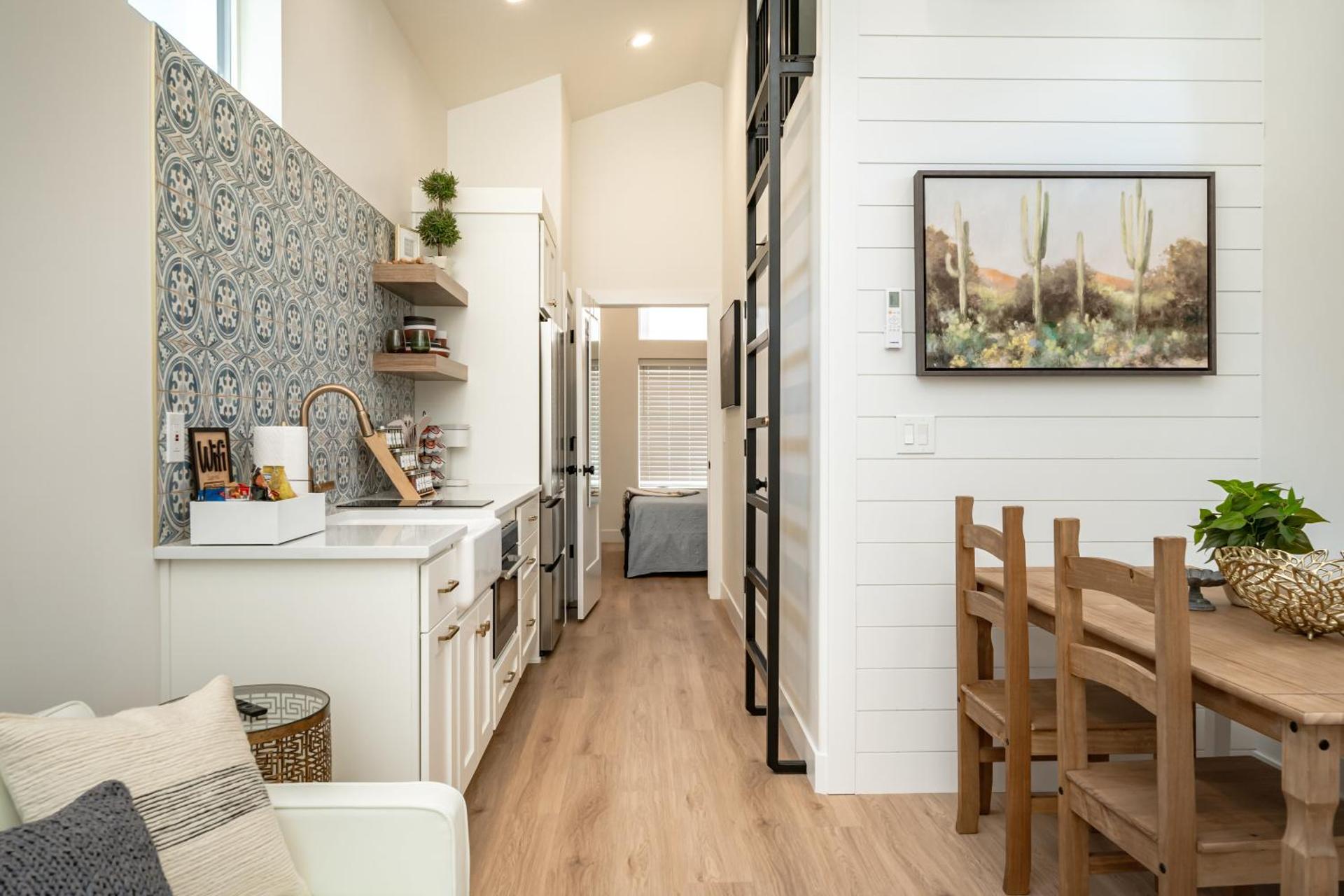 Kitchen or kitchenette